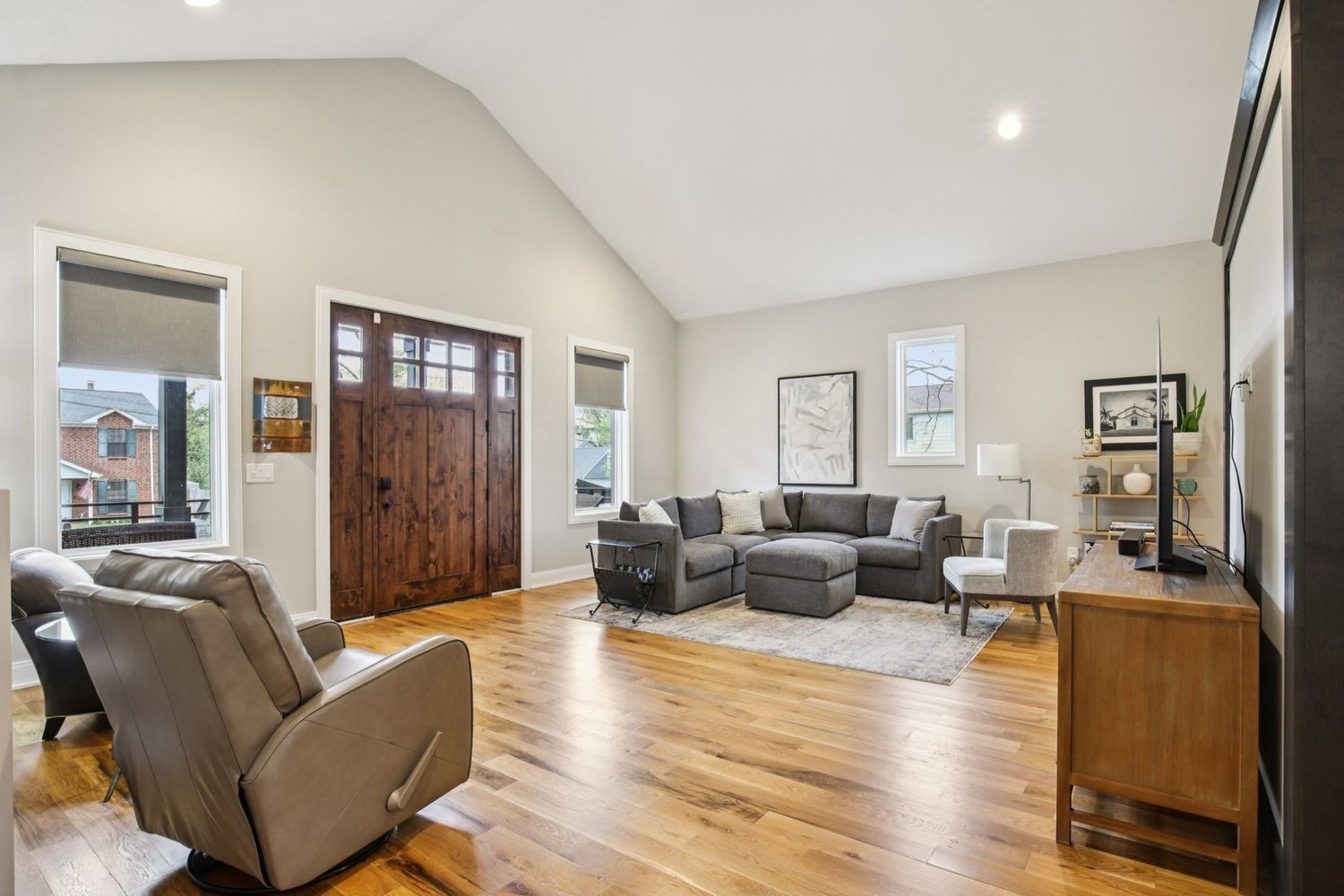 915 Emmett Ave