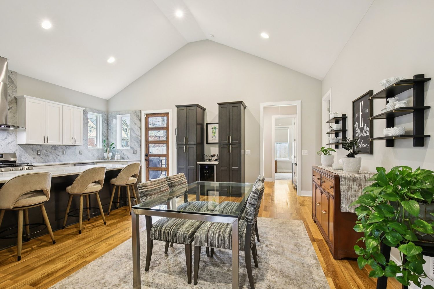 915 Emmett Ave