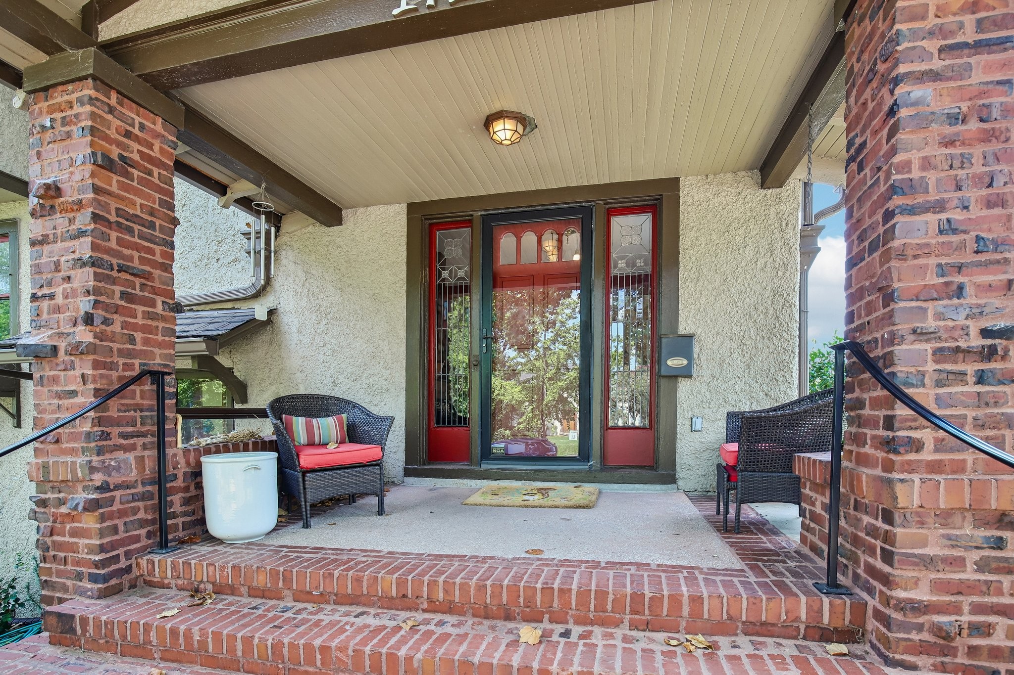 1715 Cedar Ln