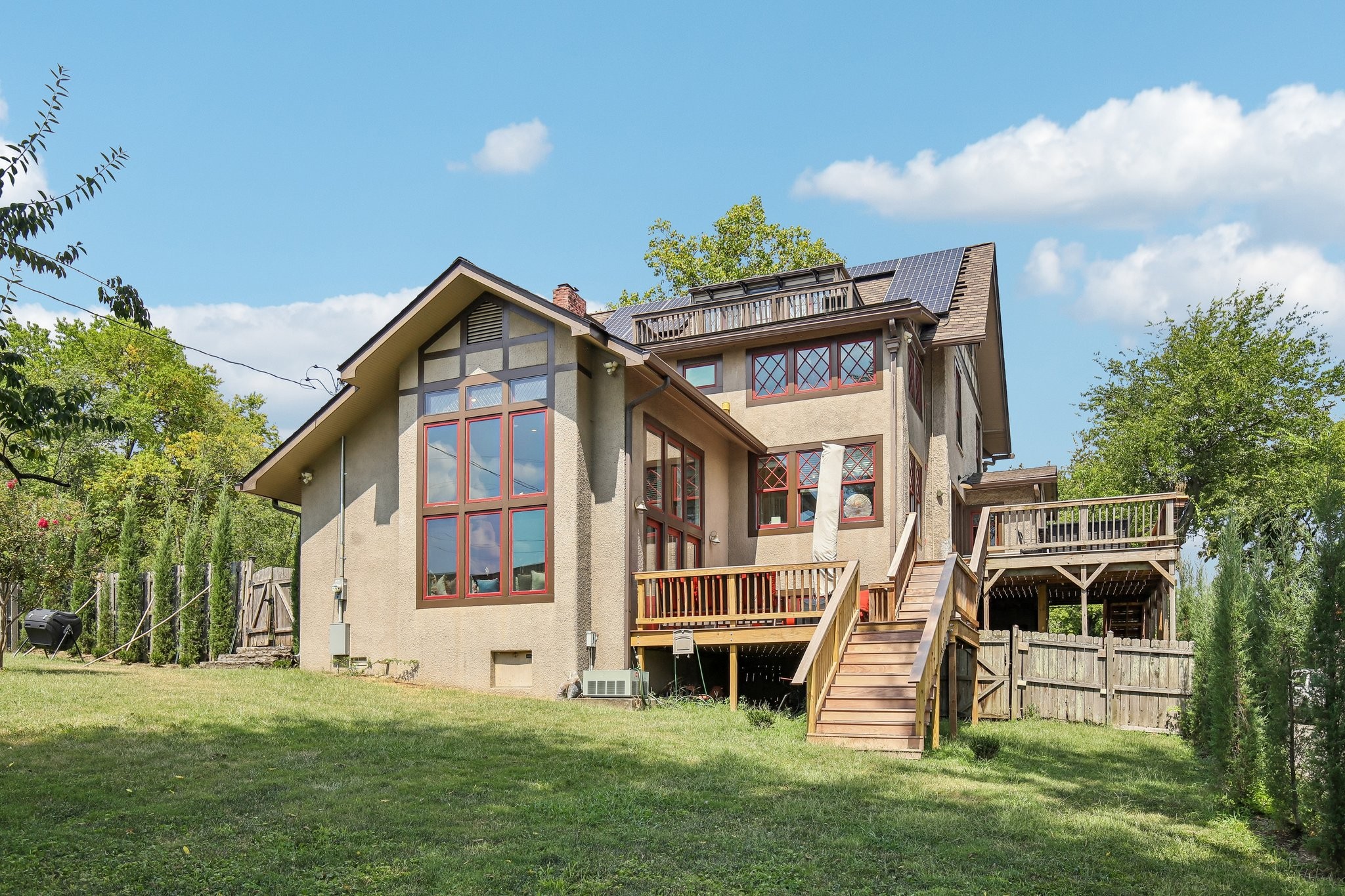 1715 Cedar Ln