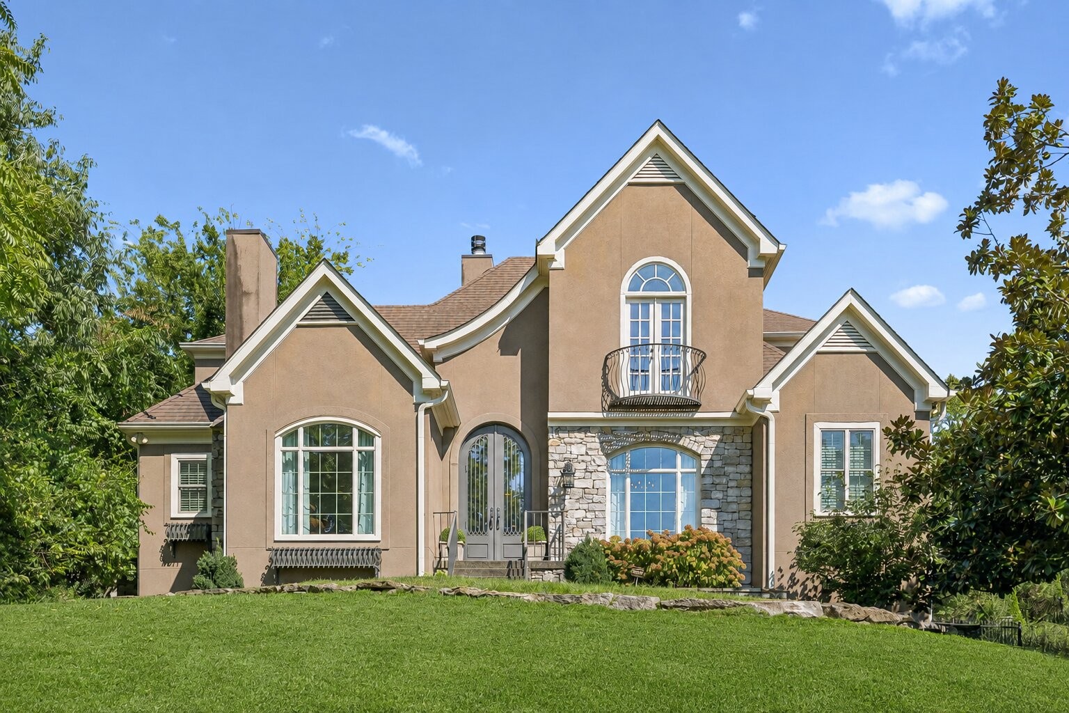 3430 Golf Club Ln