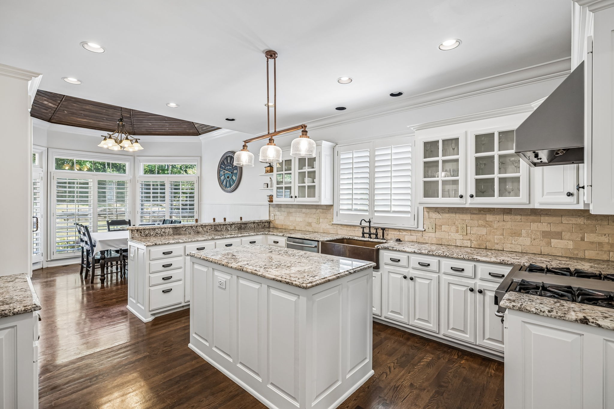 3430 Golf Club Ln