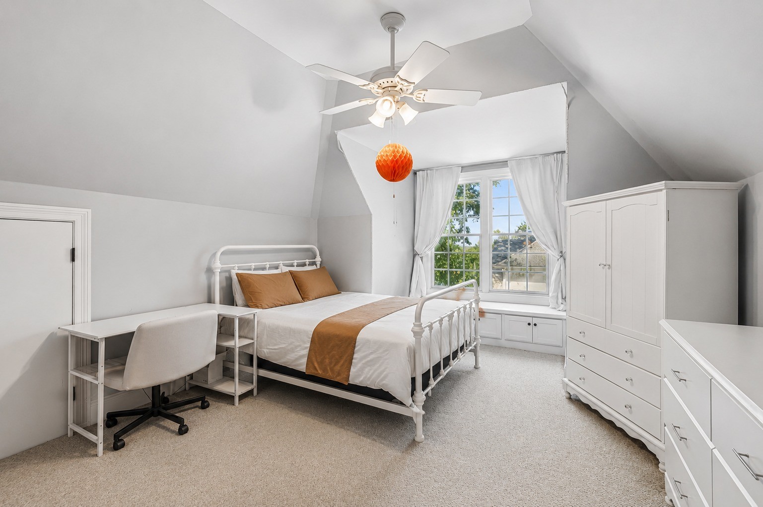 3430 Golf Club Ln