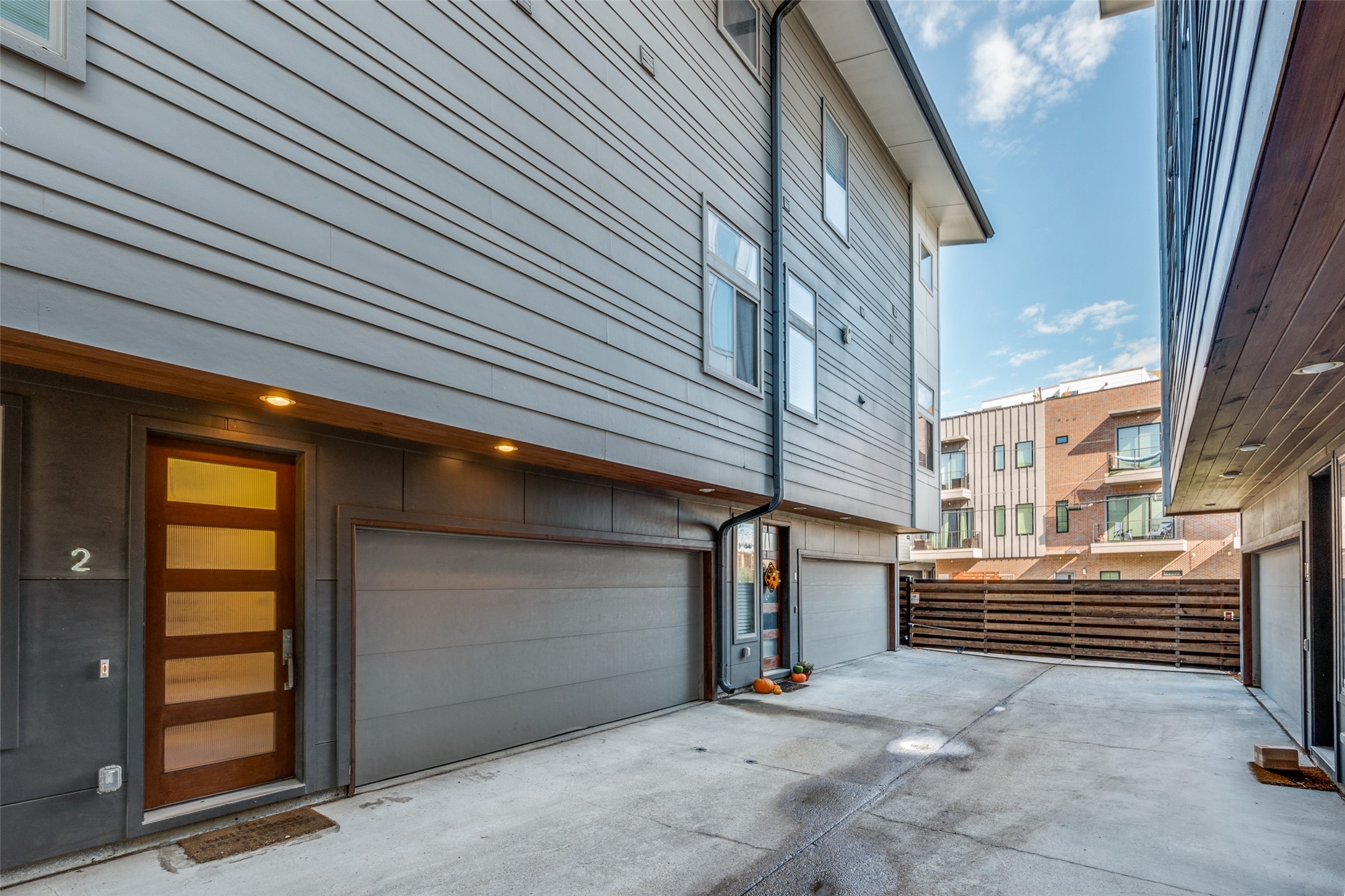 2431 N Garrett Avenue 2