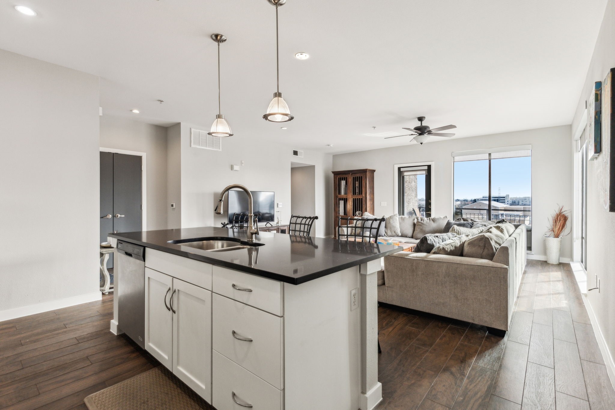 5609 Smu Boulevard 401