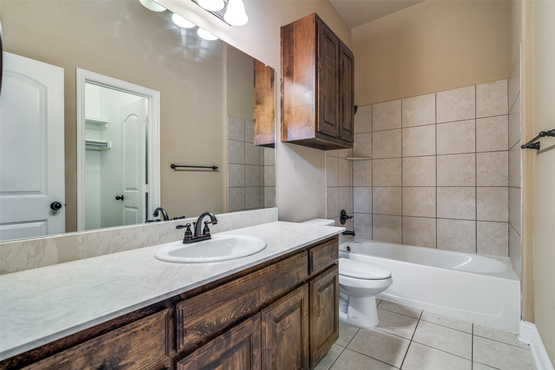 1003 Newington
