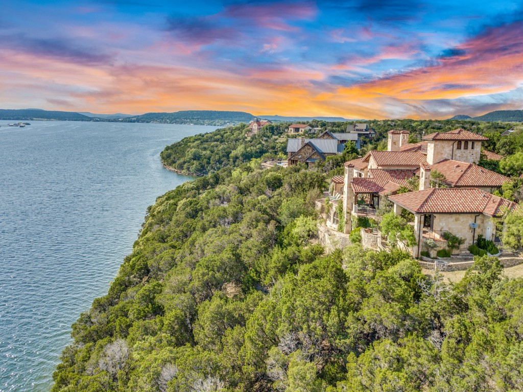 1011 Lakeview Point Road