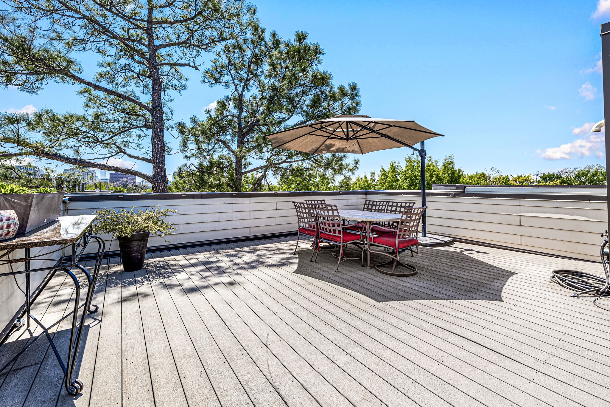 4111 Newton Avenue 31