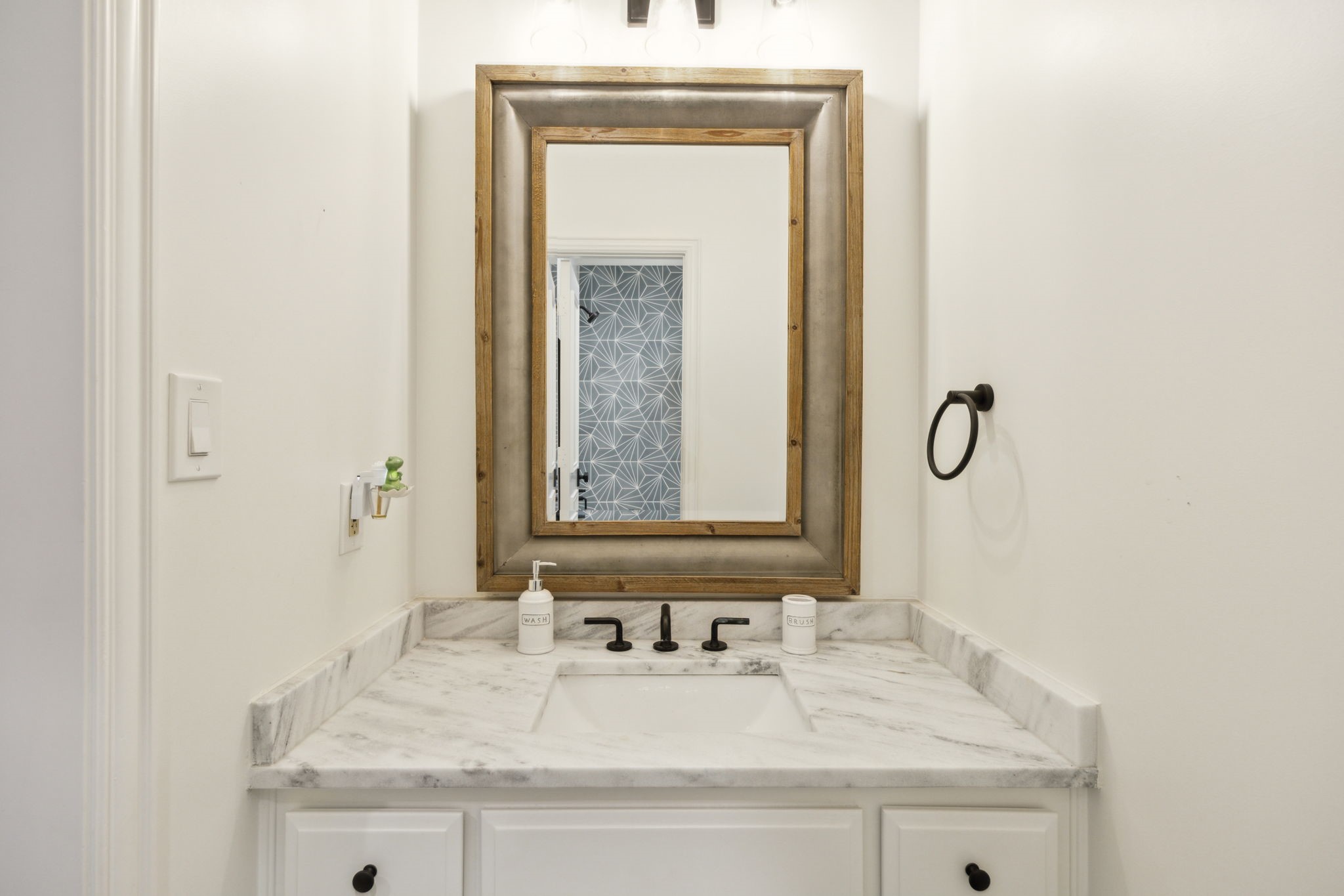 6625 Overlook Court