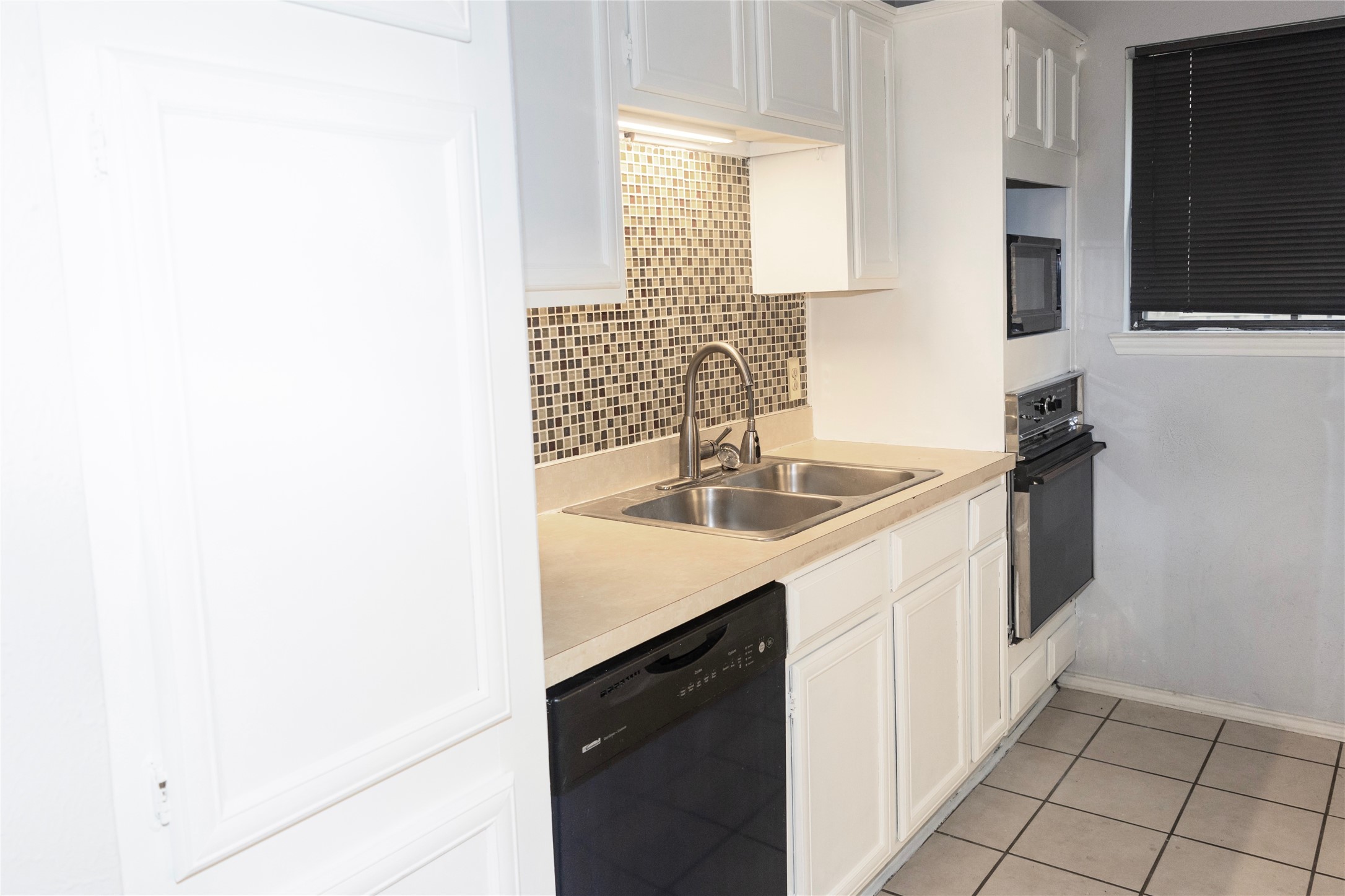 9600 Royal Lane 201