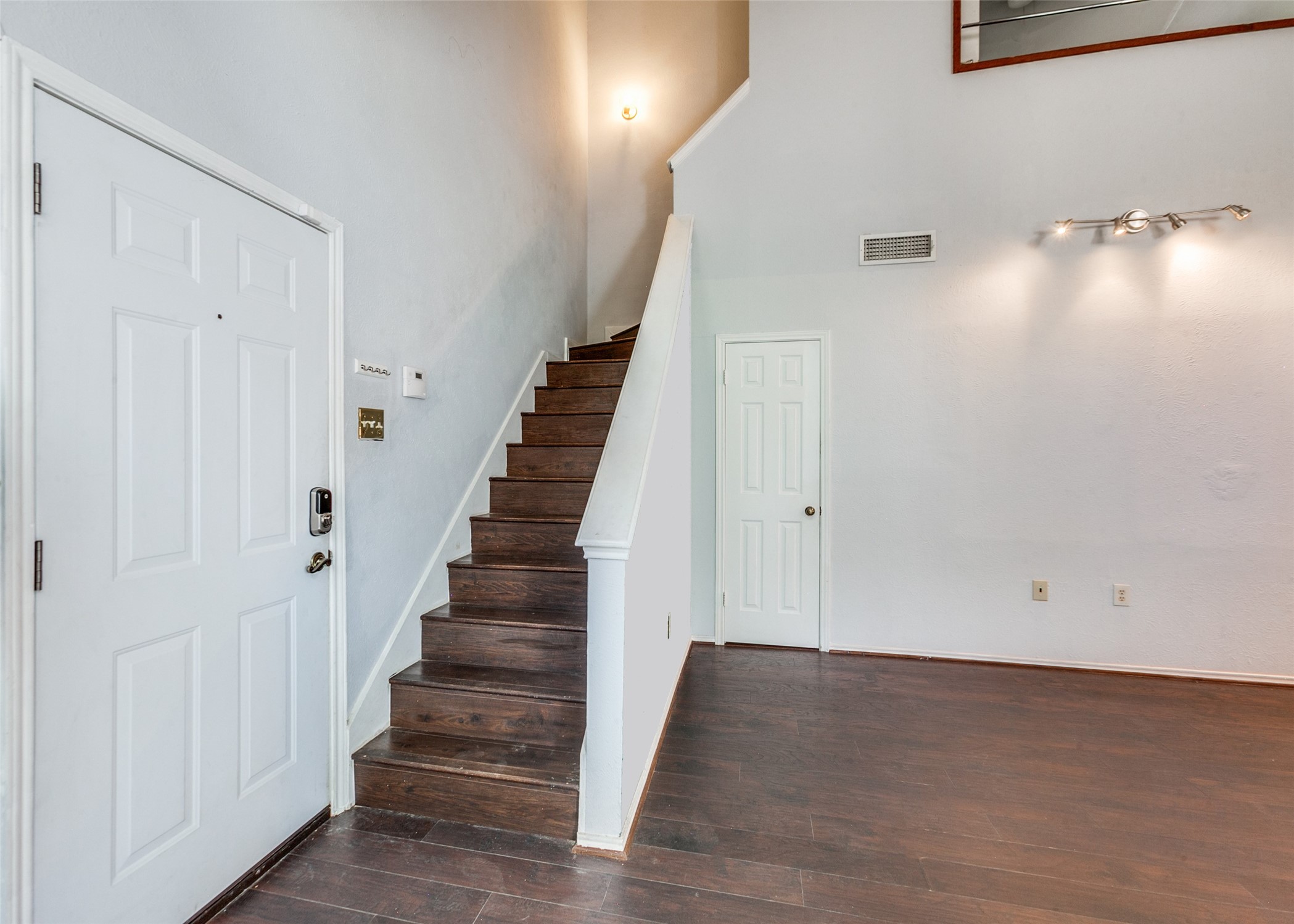 9600 Royal Lane 201