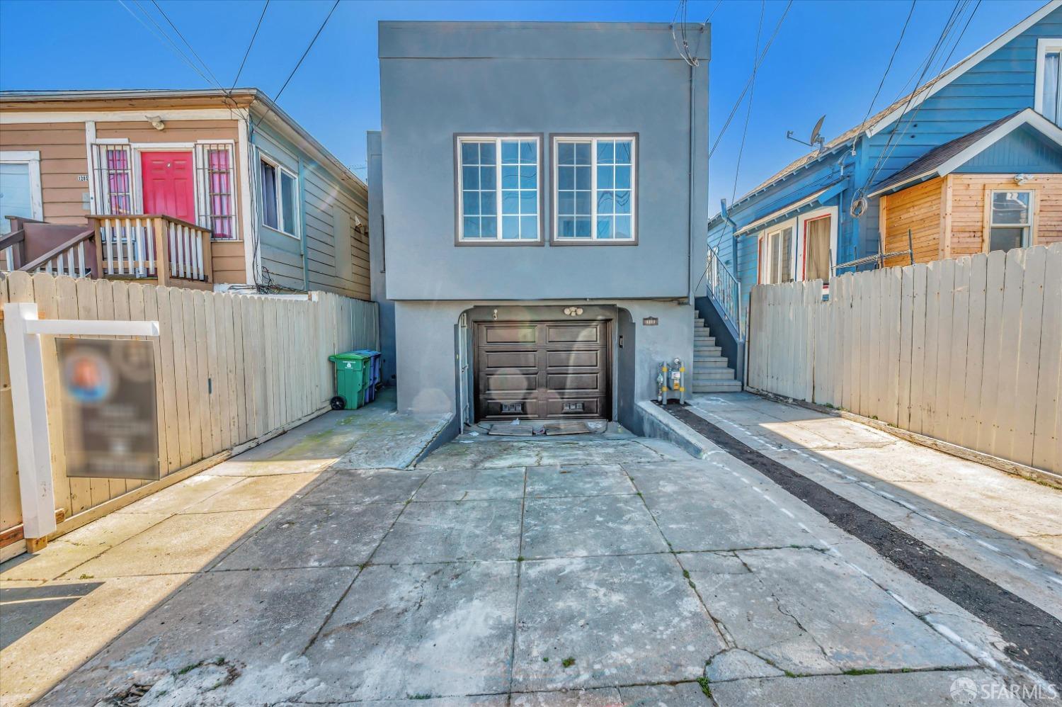 1211 Revere Avenue