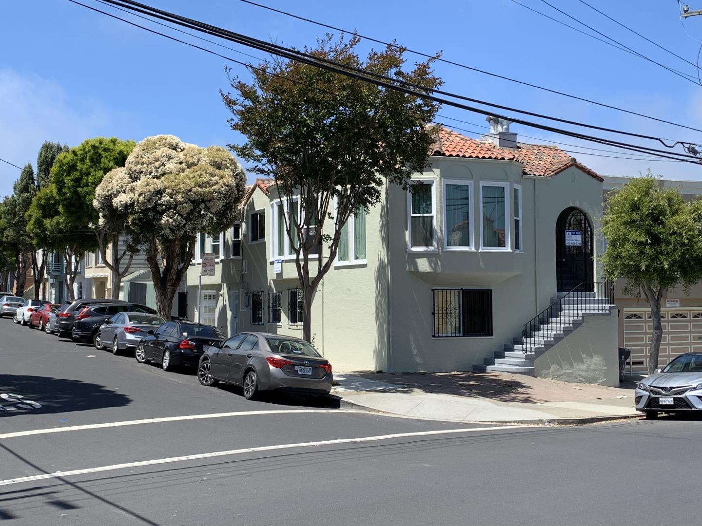 98 Templeton AVE