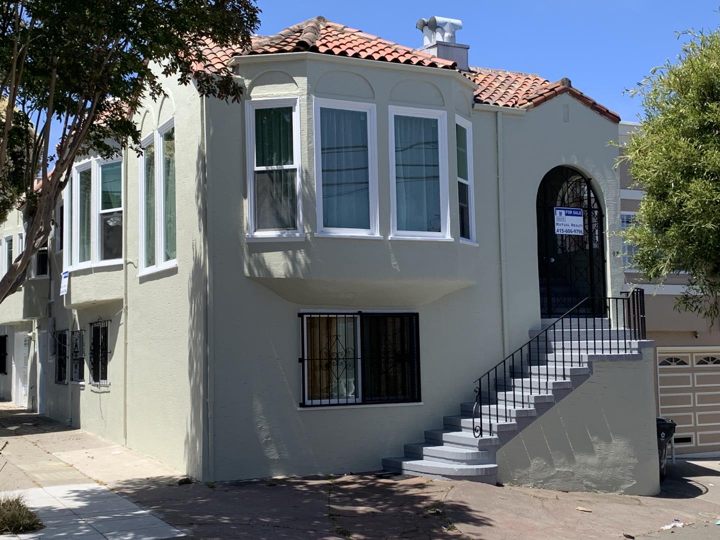 98 Templeton AVE
