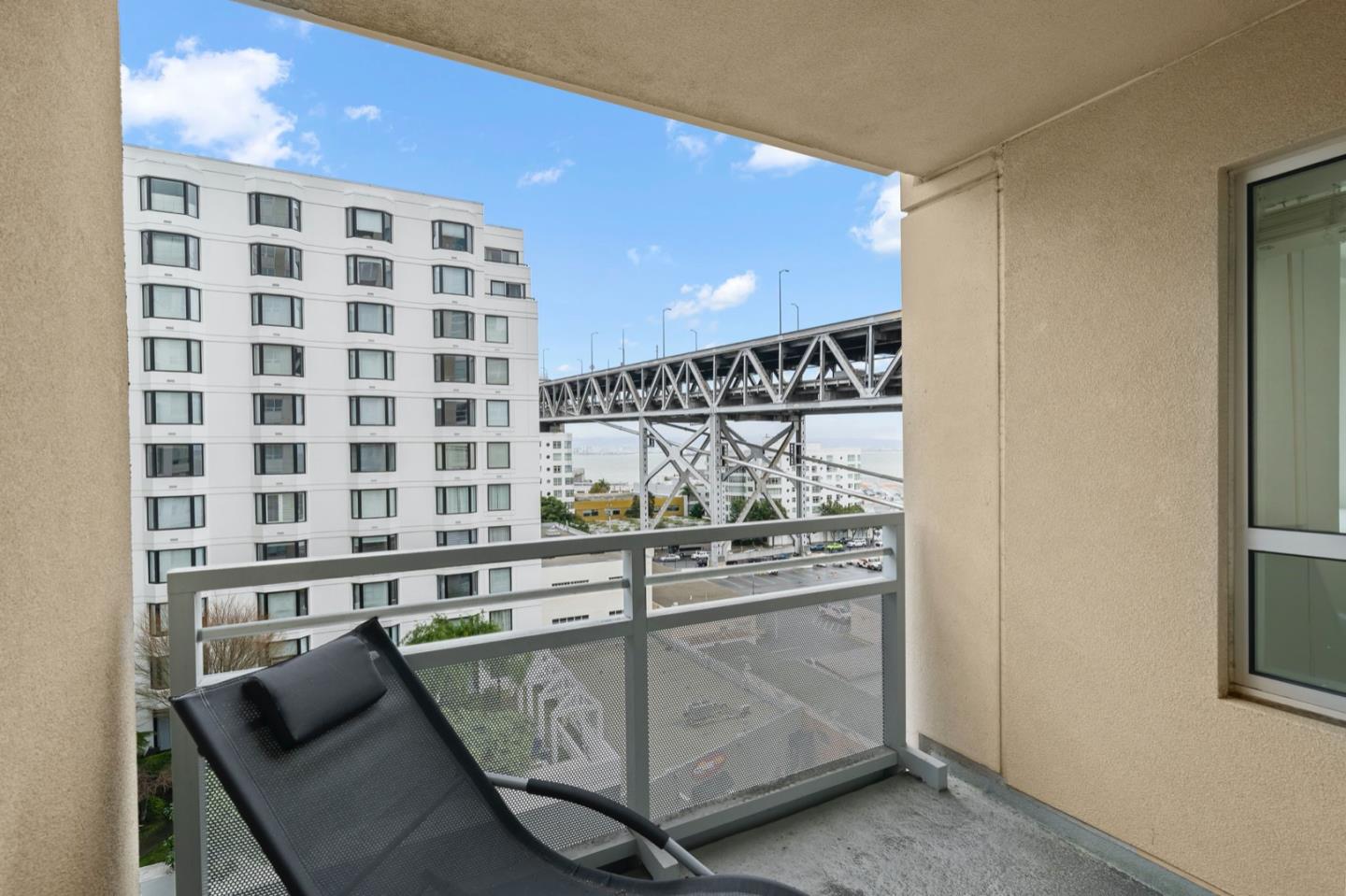400 Beale ST 1007