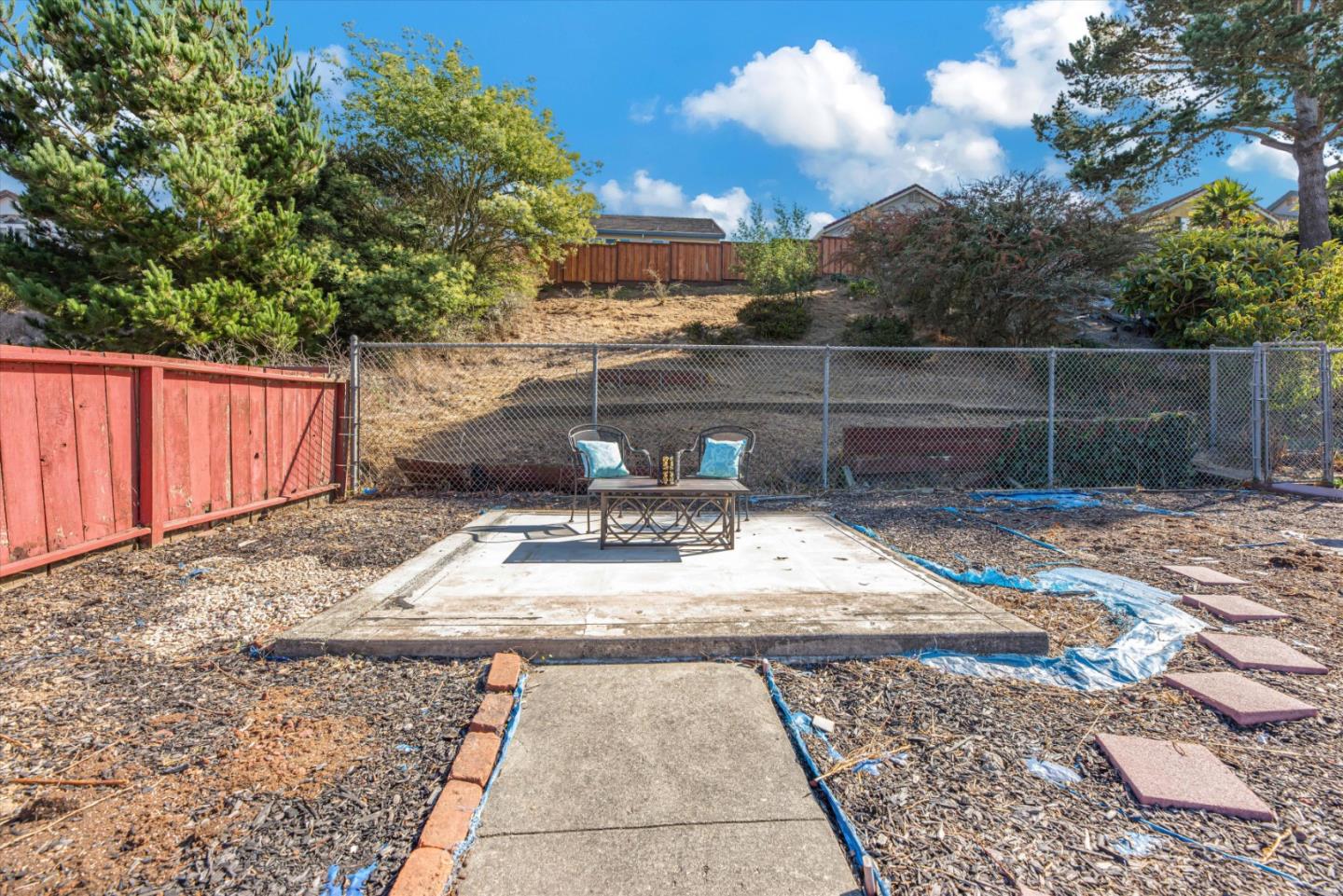 827 Byron DR