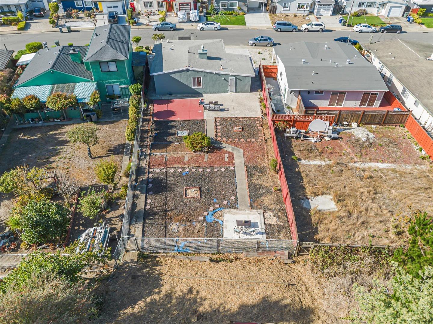 827 Byron DR