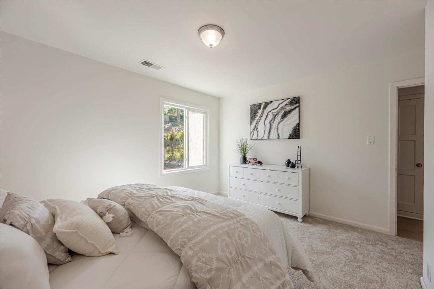 827 Byron DR