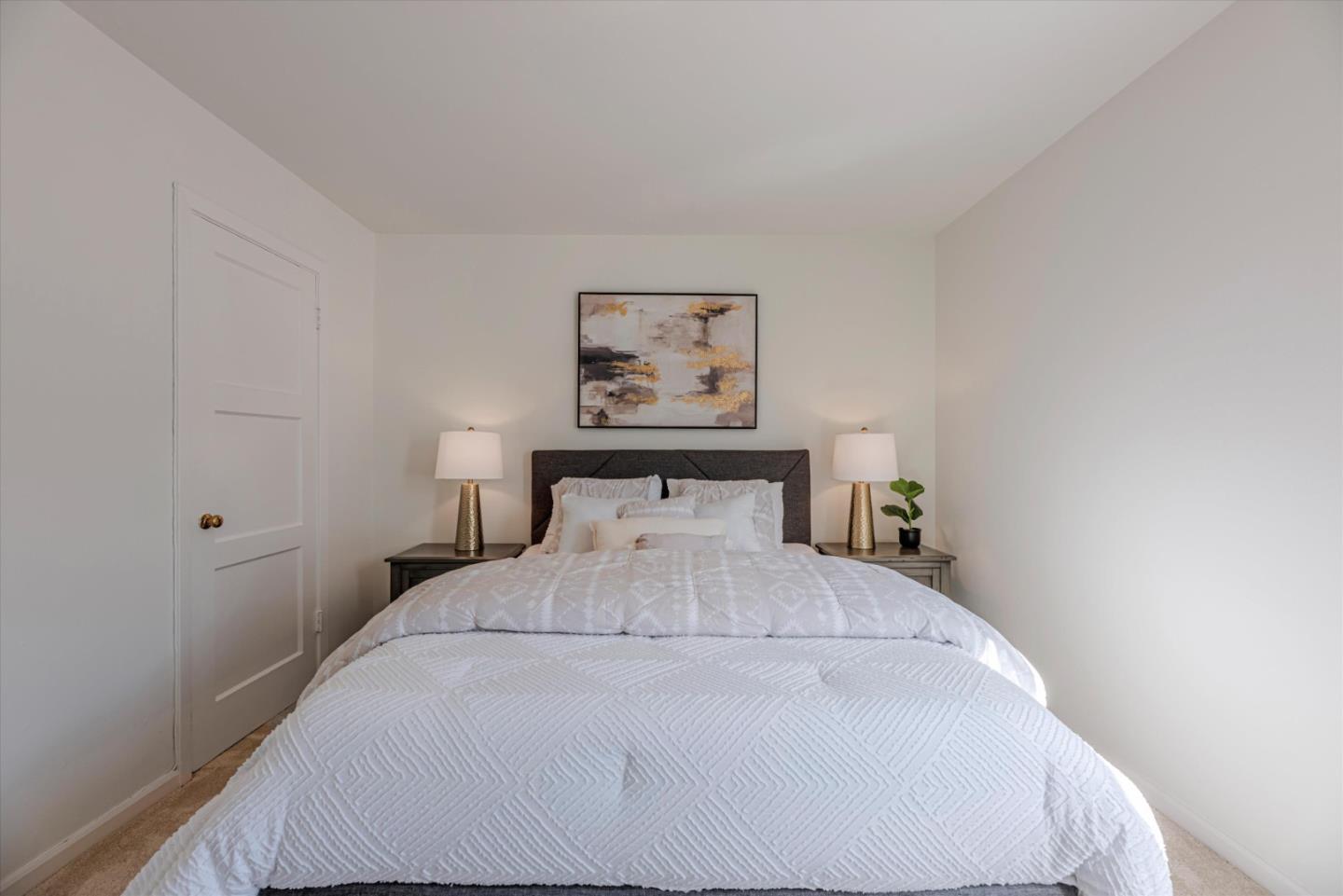 827 Byron DR