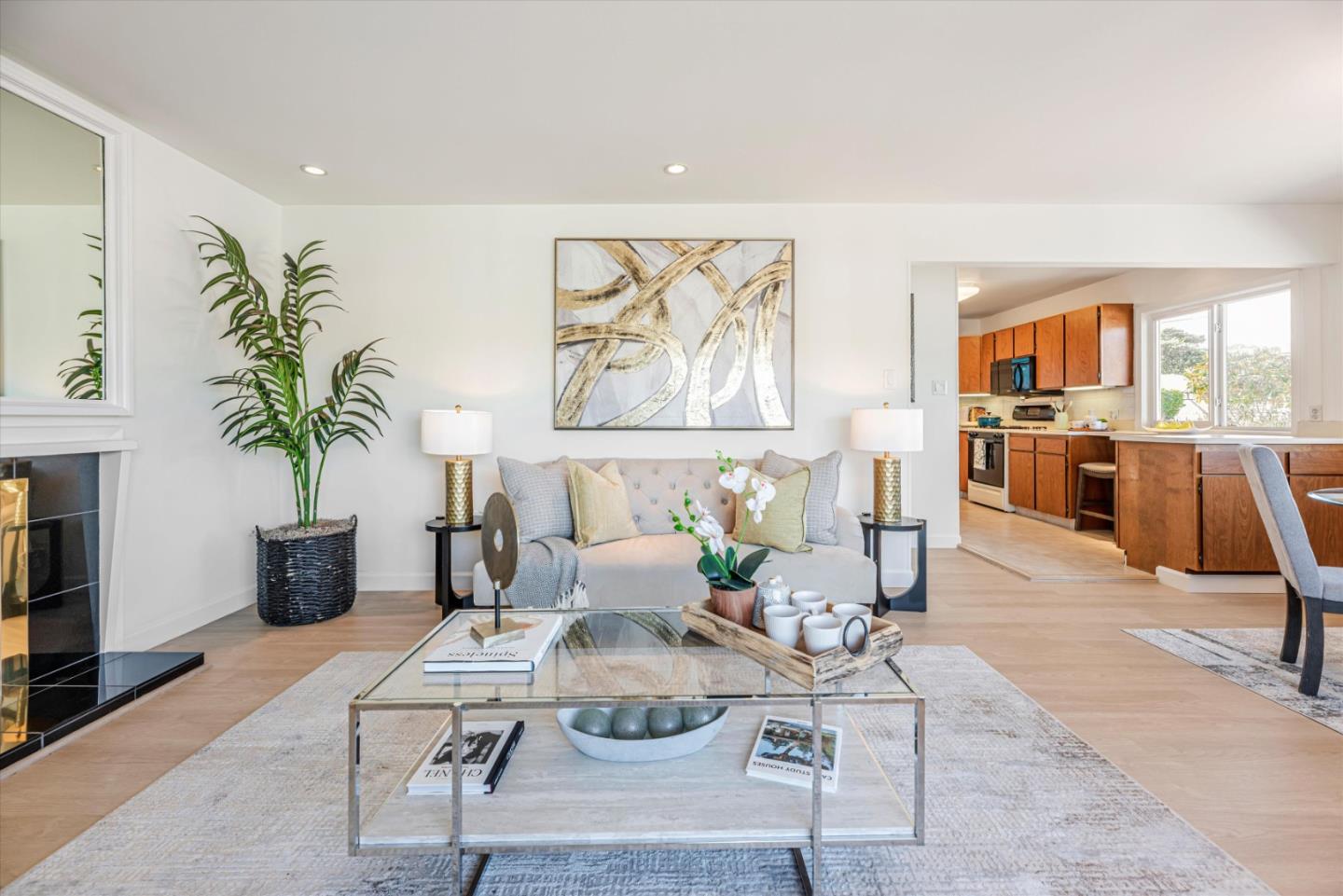 827 Byron DR