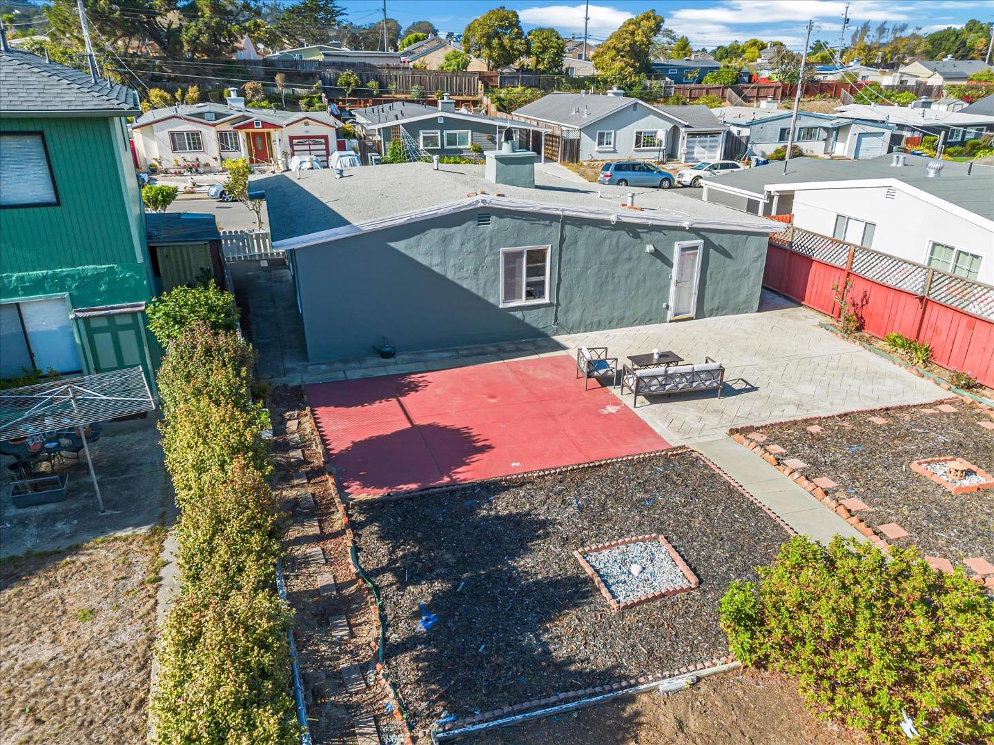 827 Byron DR
