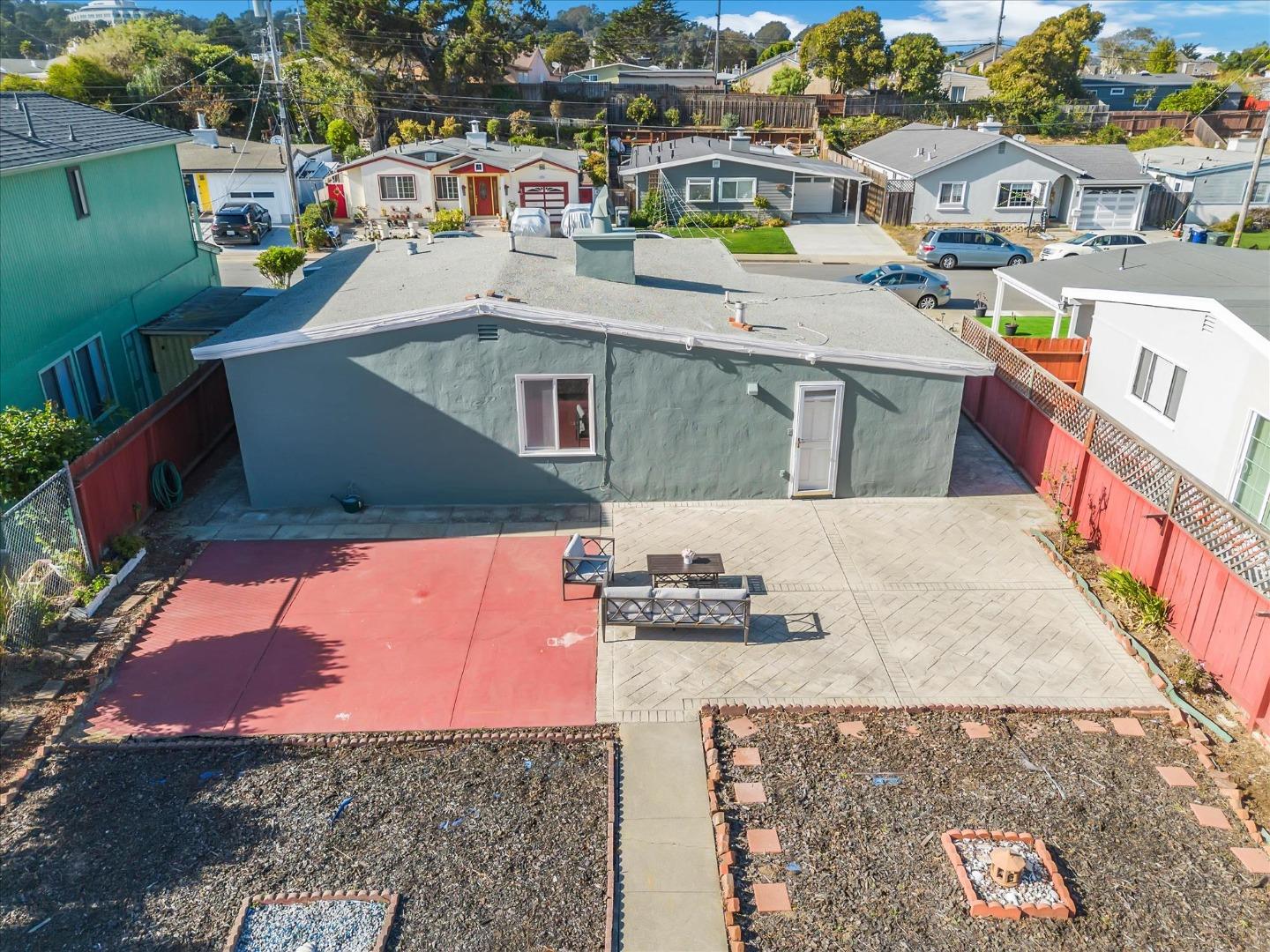 827 Byron DR