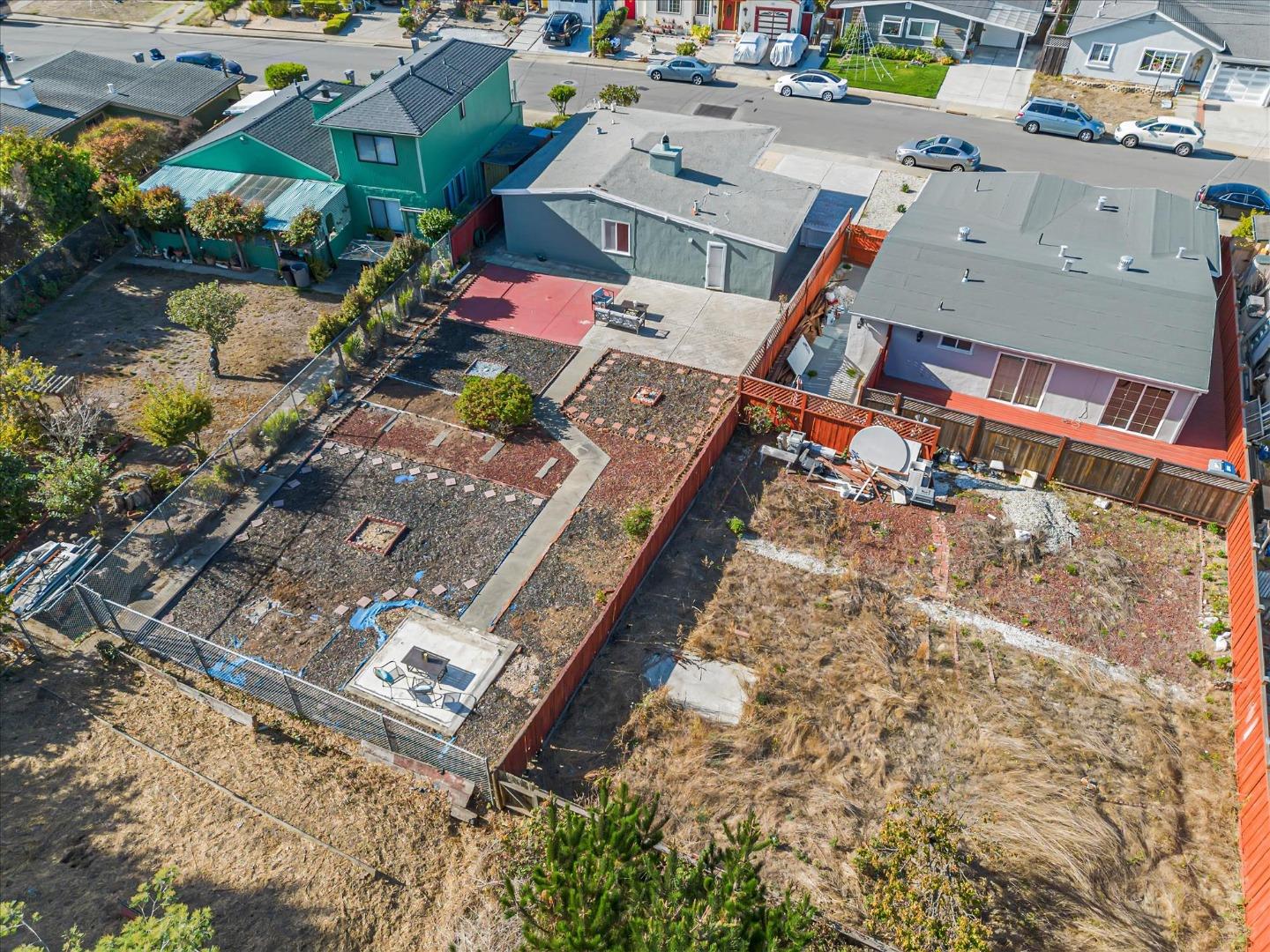 827 Byron DR