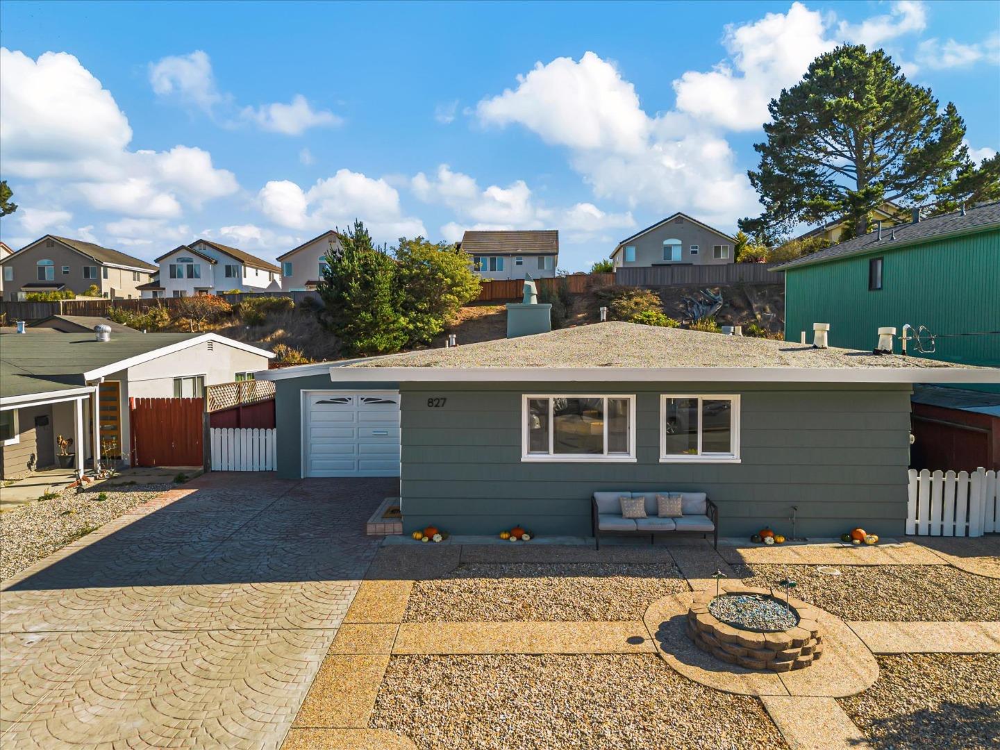 827 Byron DR