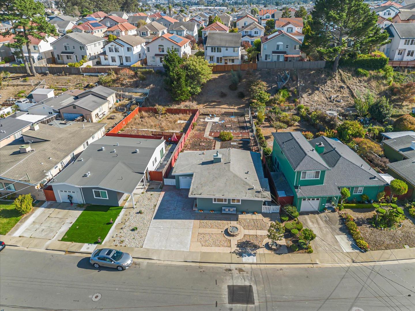 827 Byron DR