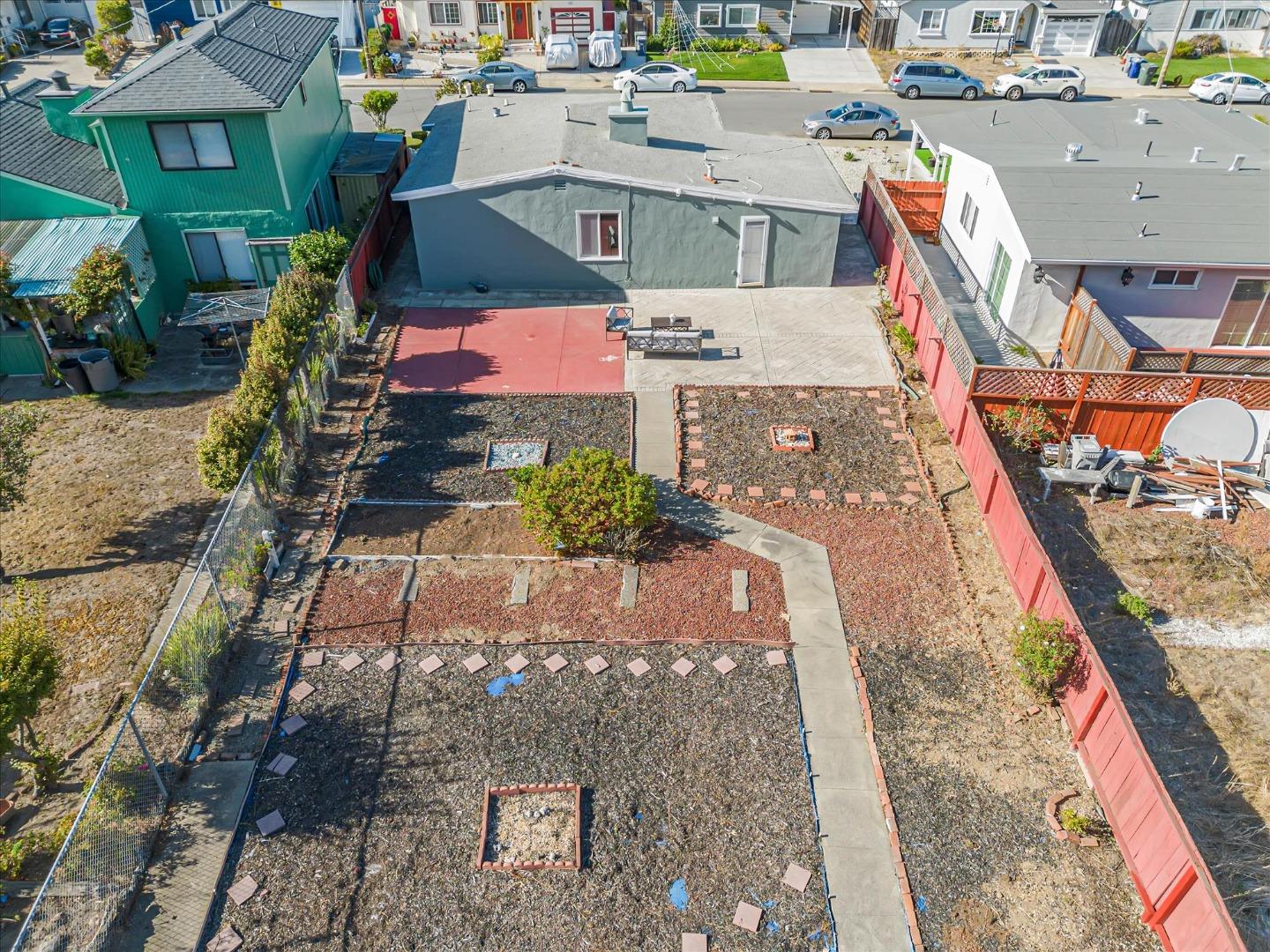 827 Byron DR