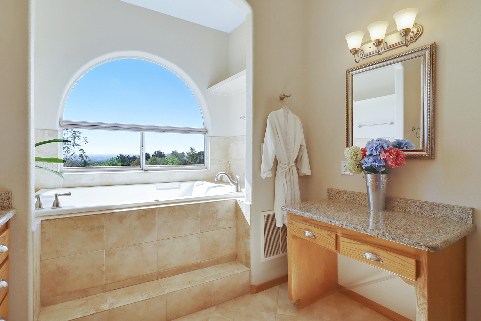 11316 San Rafael Avenue NE