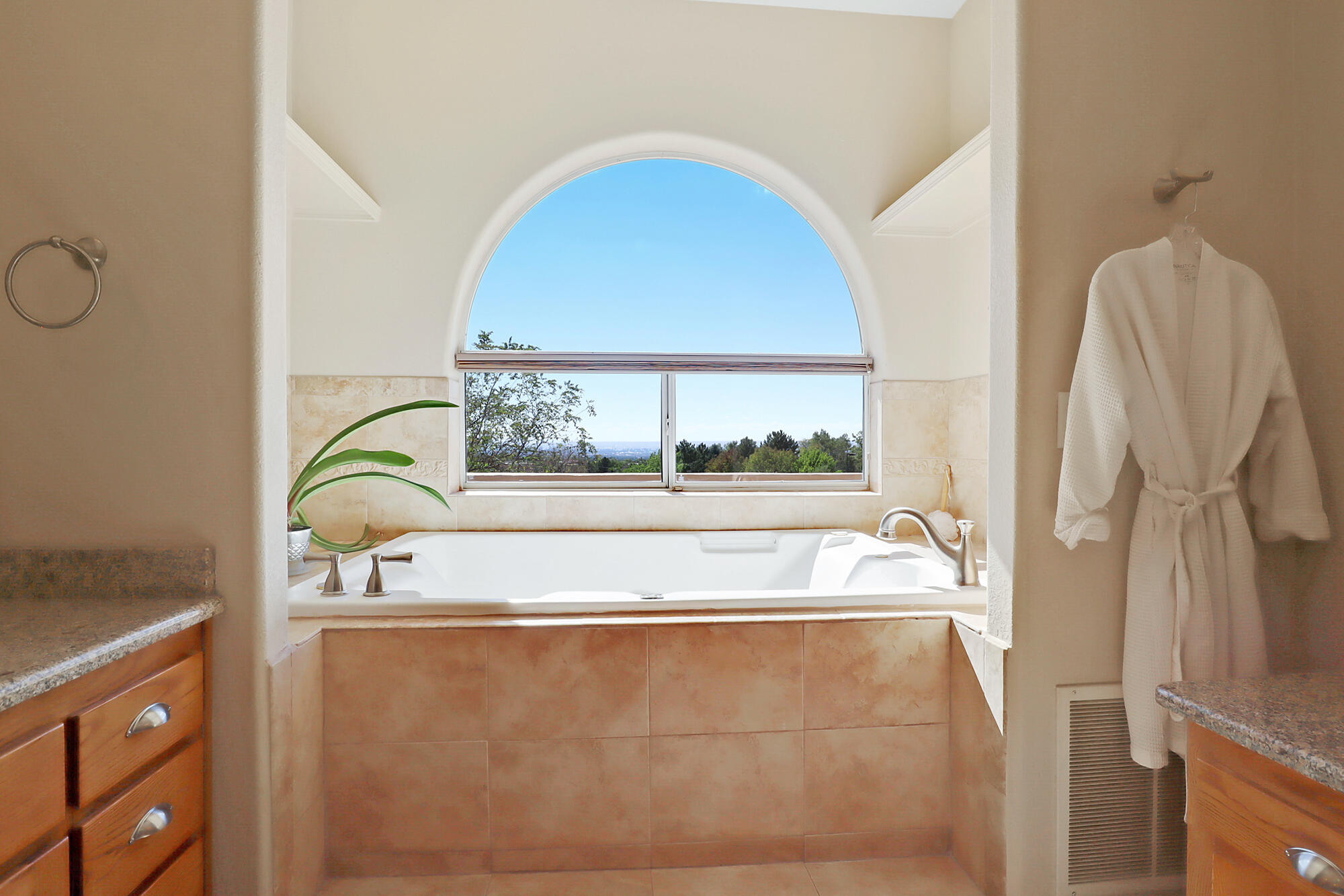 11316 San Rafael Avenue NE