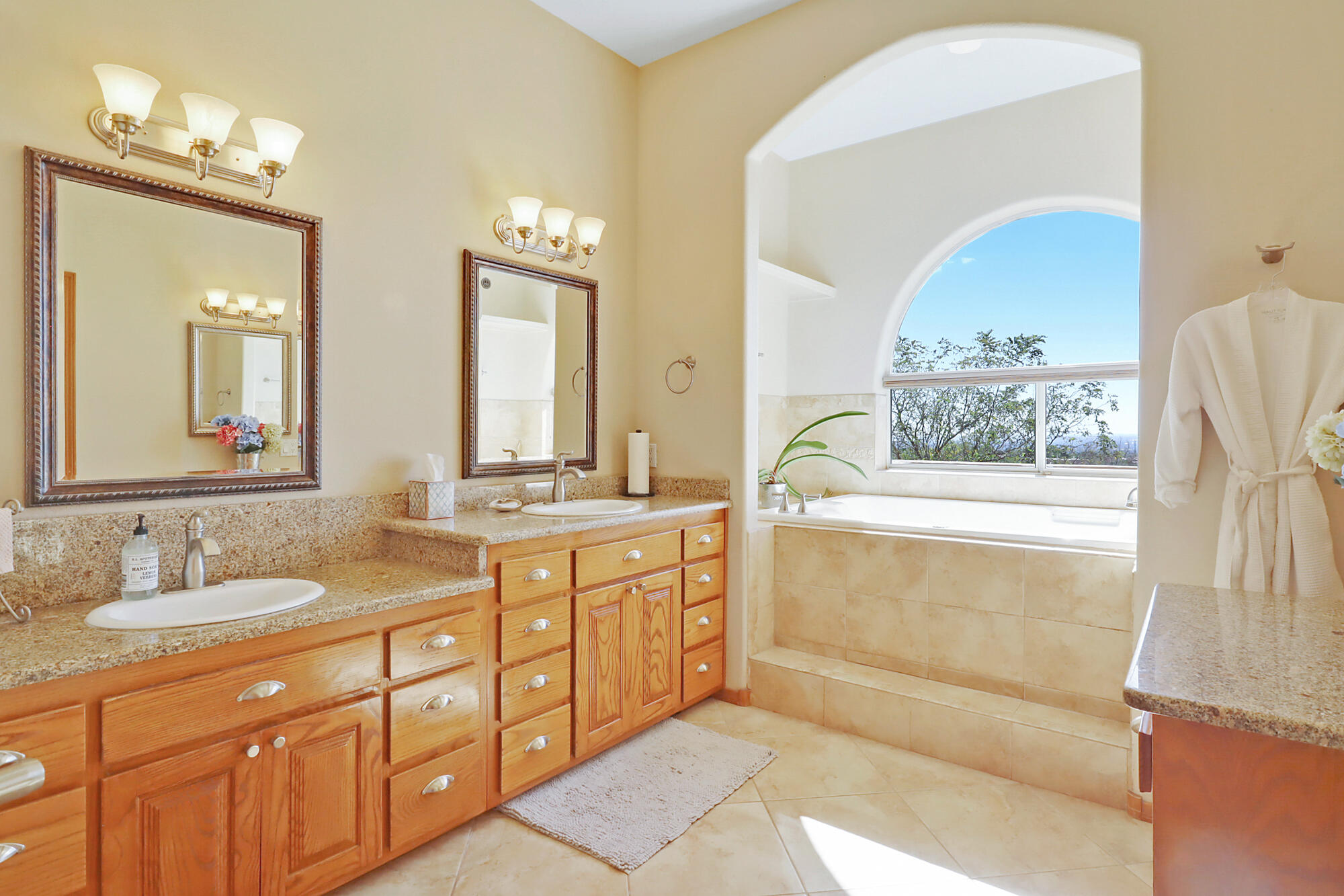 11316 San Rafael Avenue NE