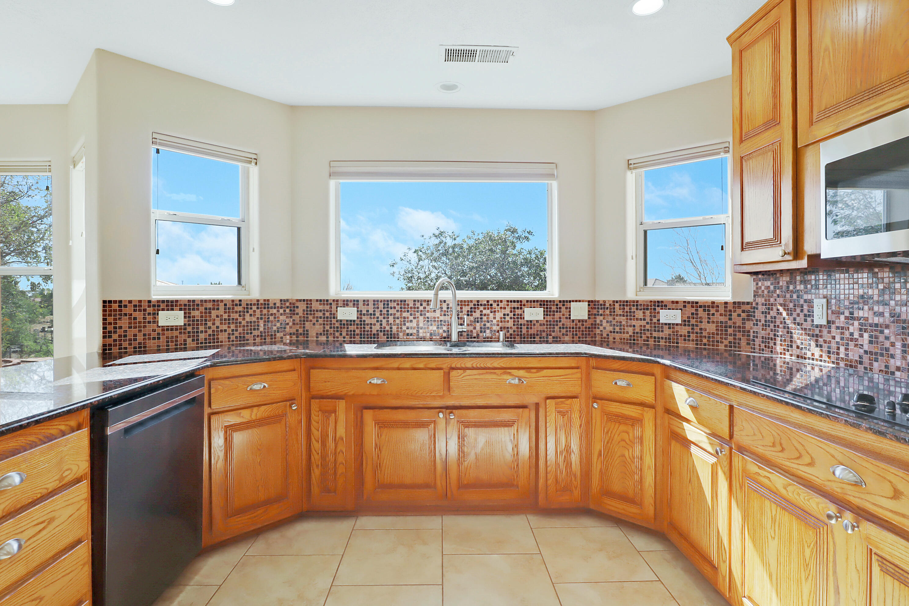 11316 San Rafael Avenue NE