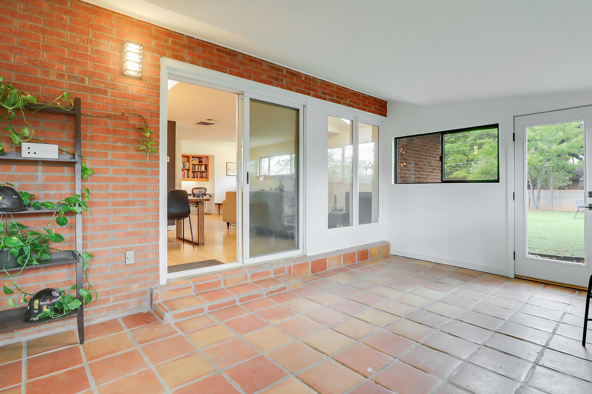 3130 Carolina Street NE