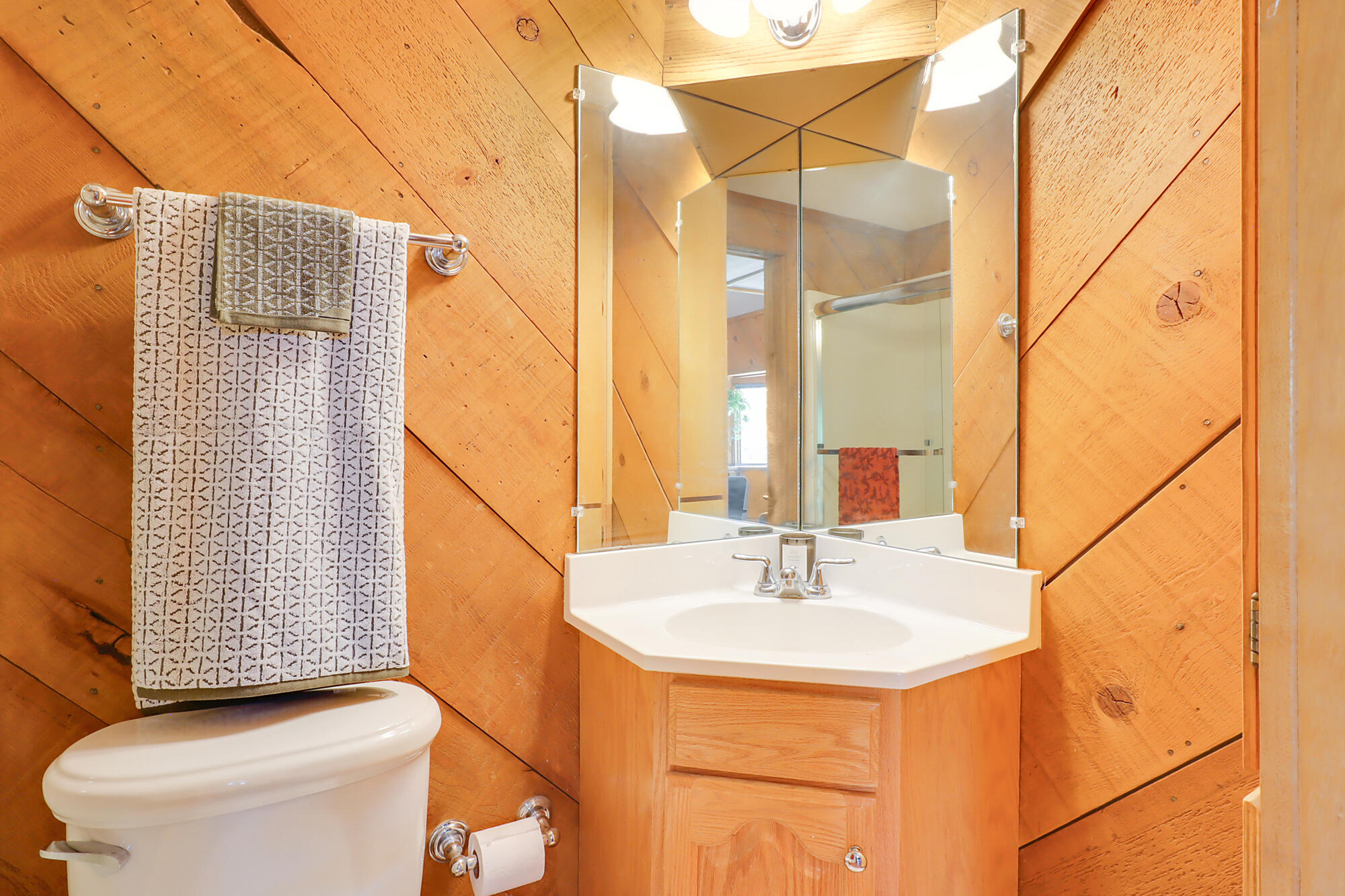 3130 Carolina Street NE