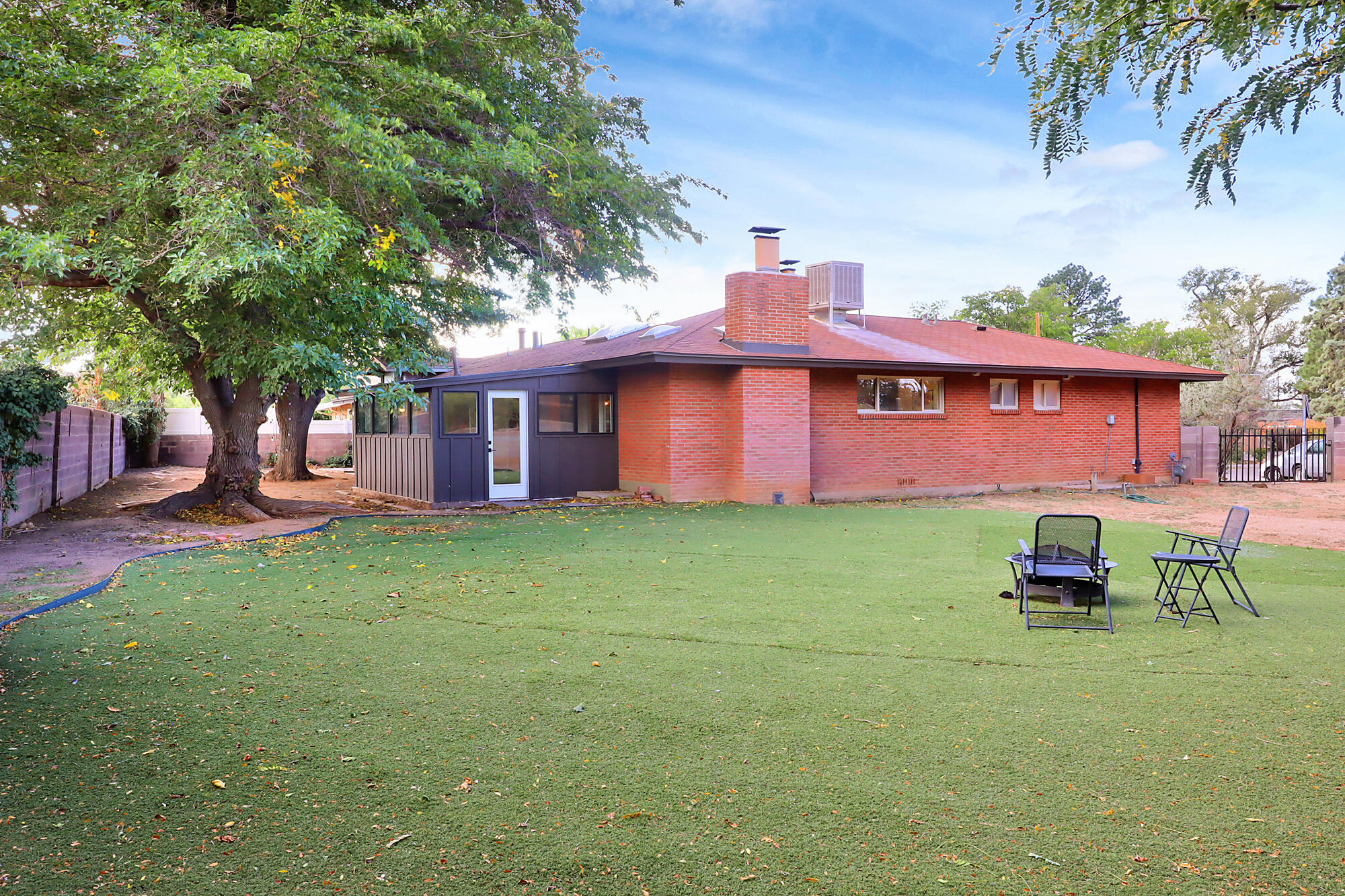 3130 Carolina Street NE