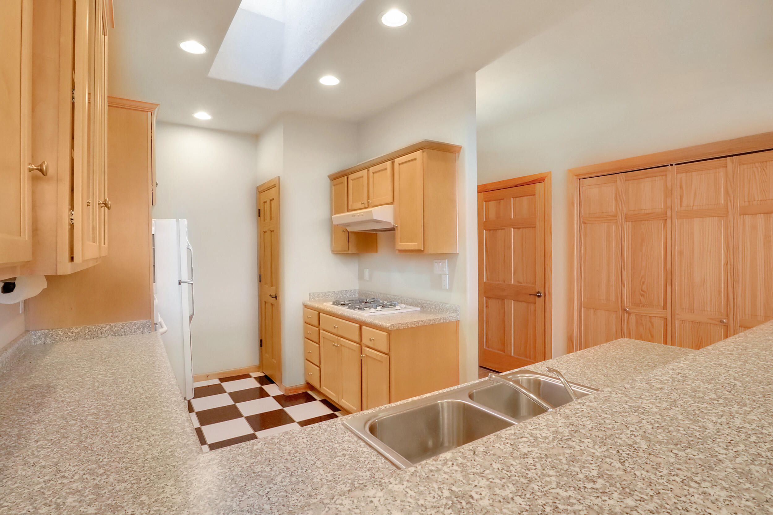 3747 Ridge Pointe Loop NE