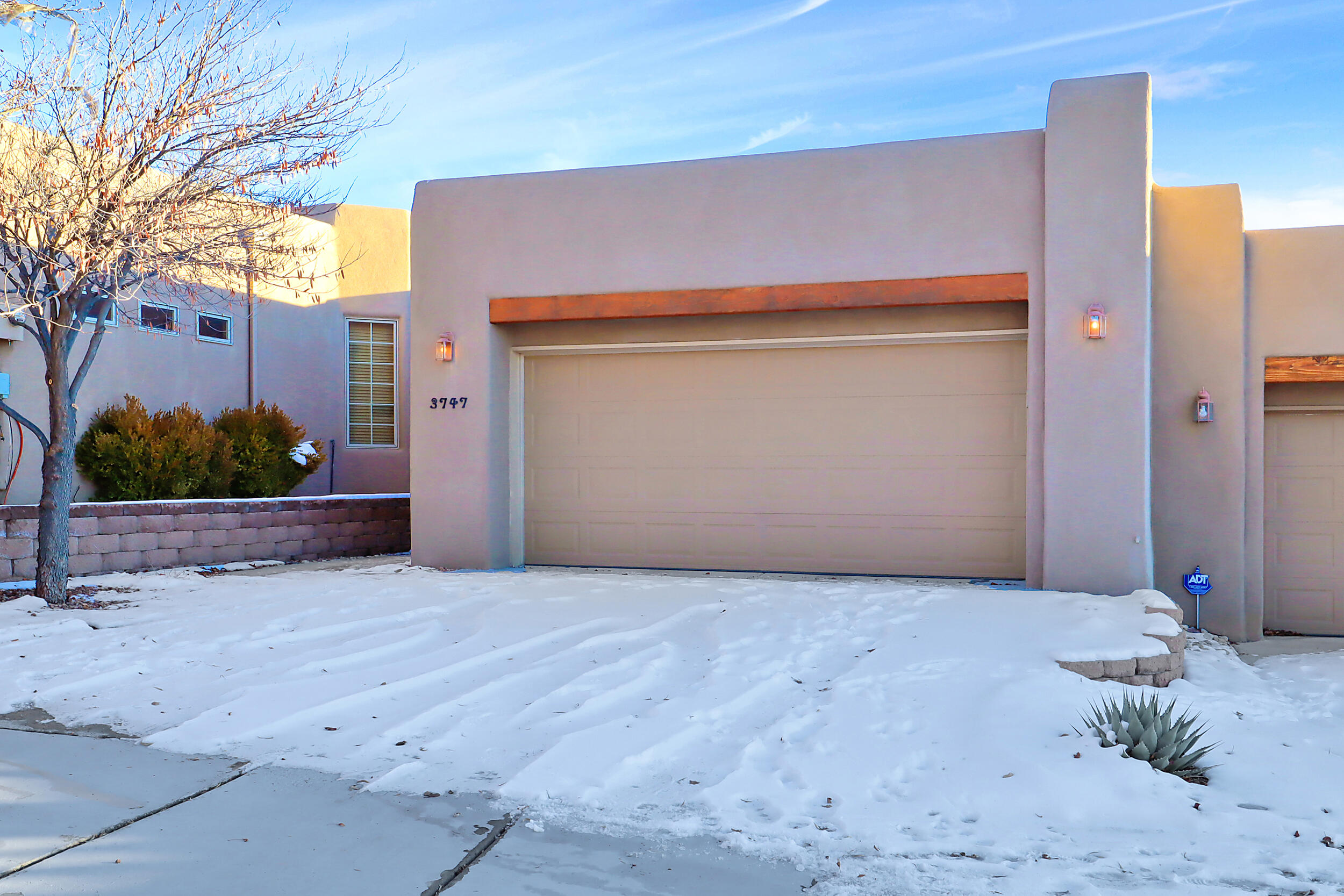 3747 Ridge Pointe Loop NE