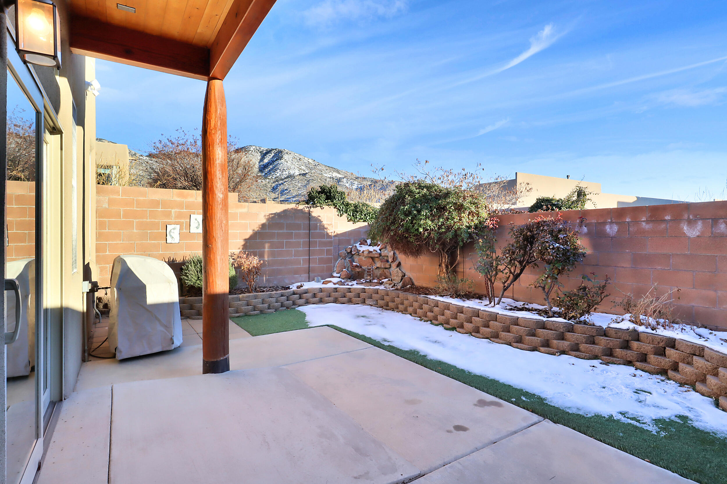 3747 Ridge Pointe Loop NE