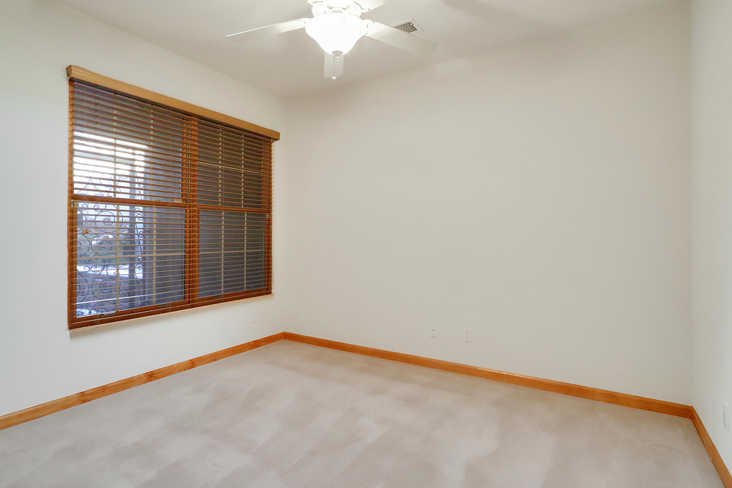 3747 Ridge Pointe Loop NE