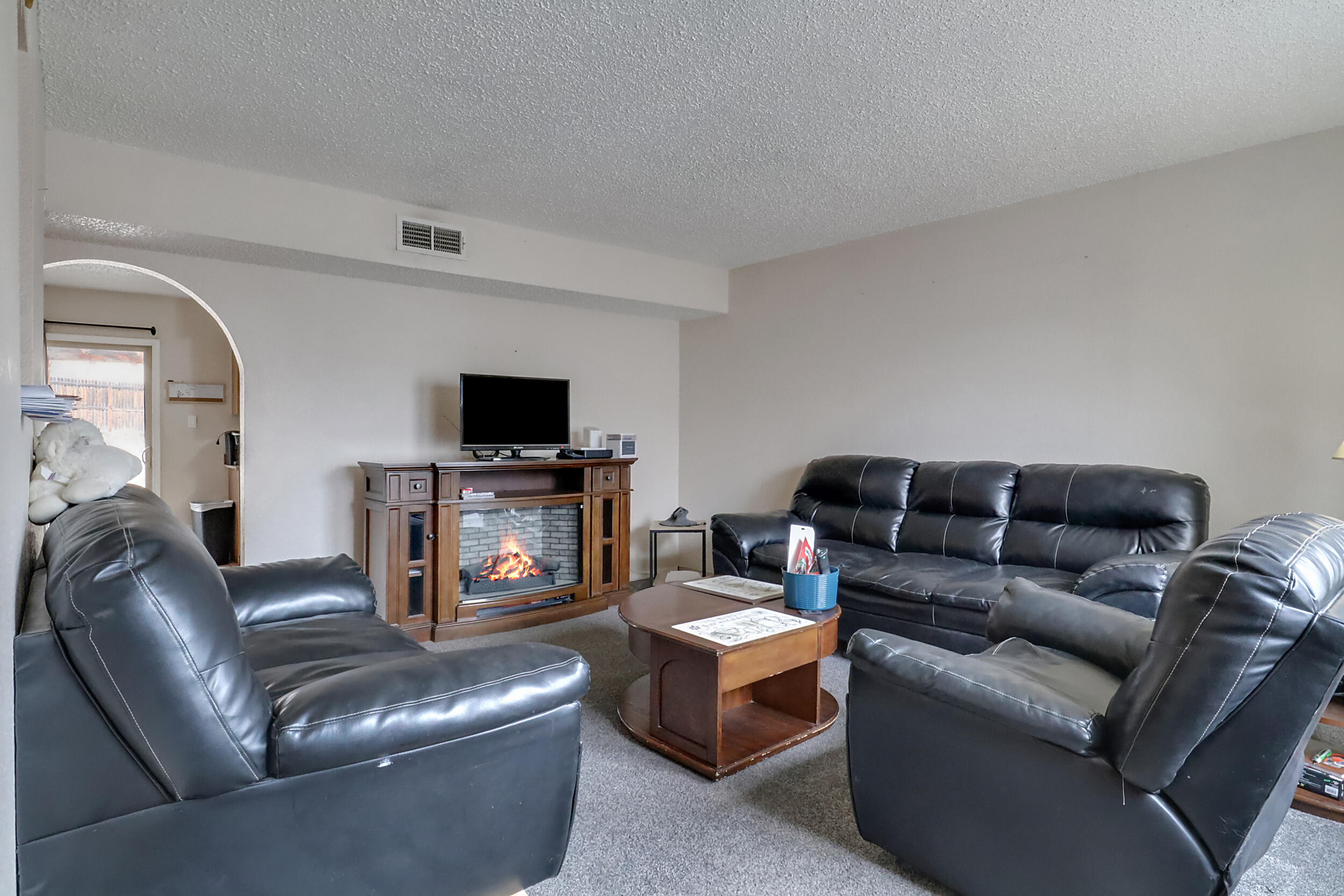 3800 Lafayette Drive NE