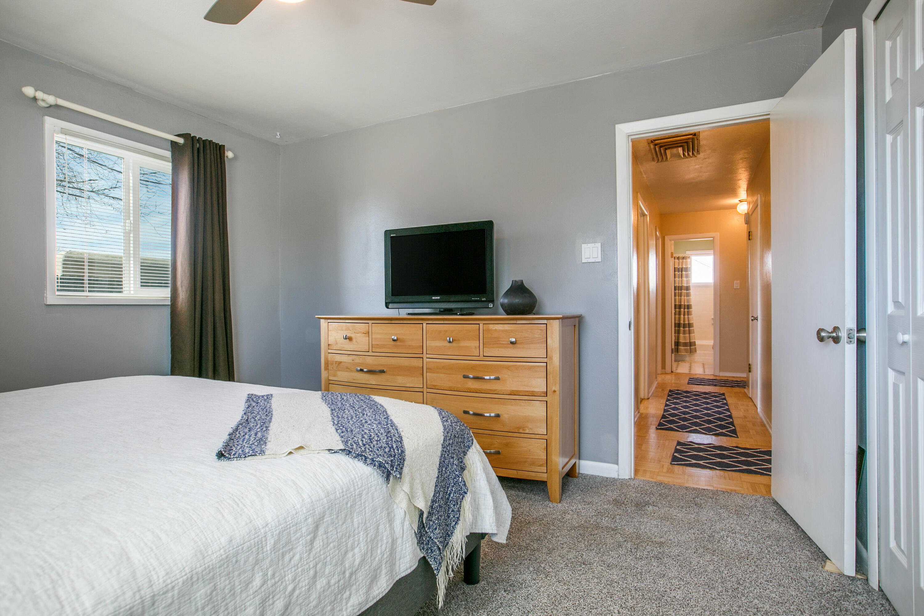 9425 Parsifal Place NE