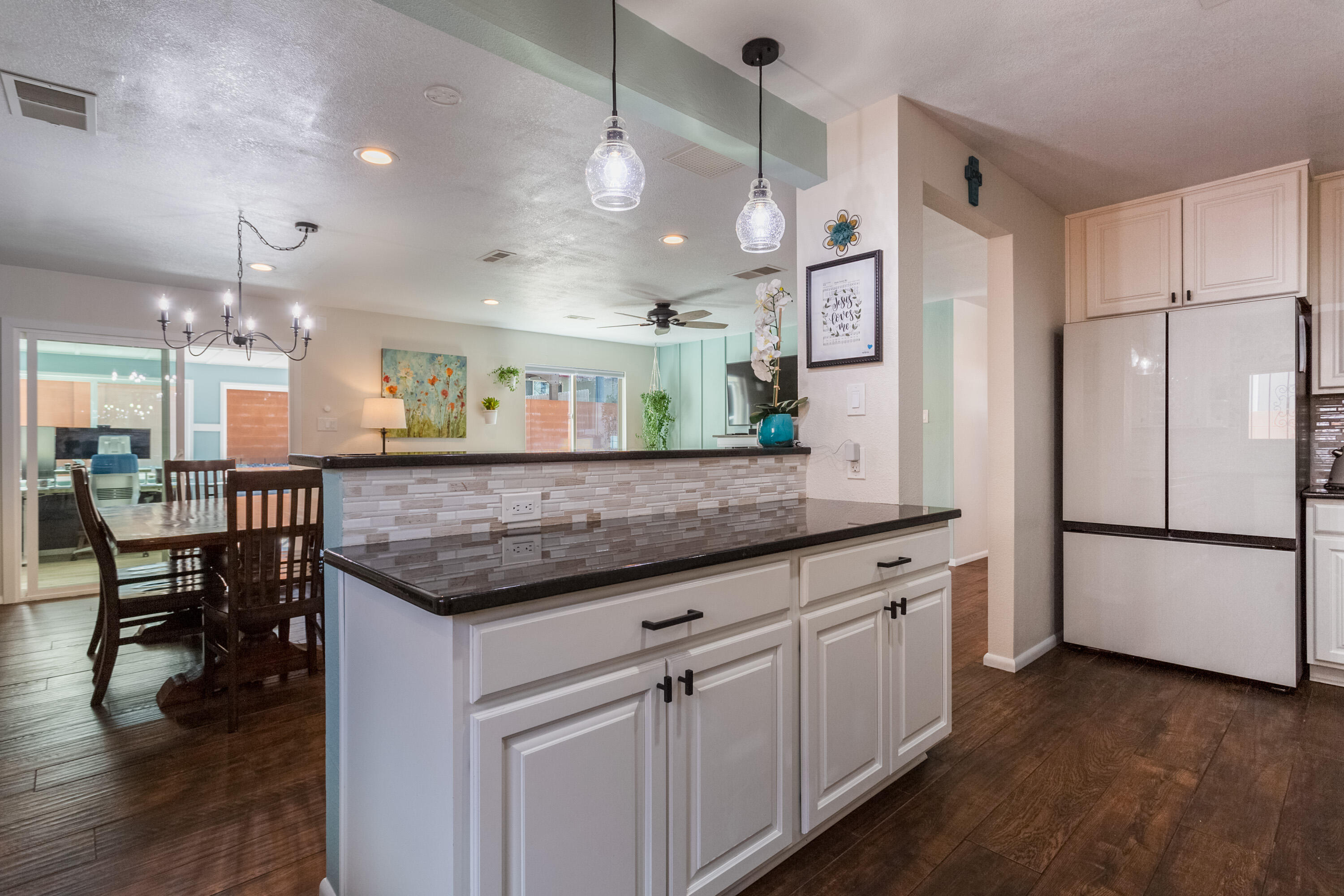 9304 Lagrima De Oro Road NE