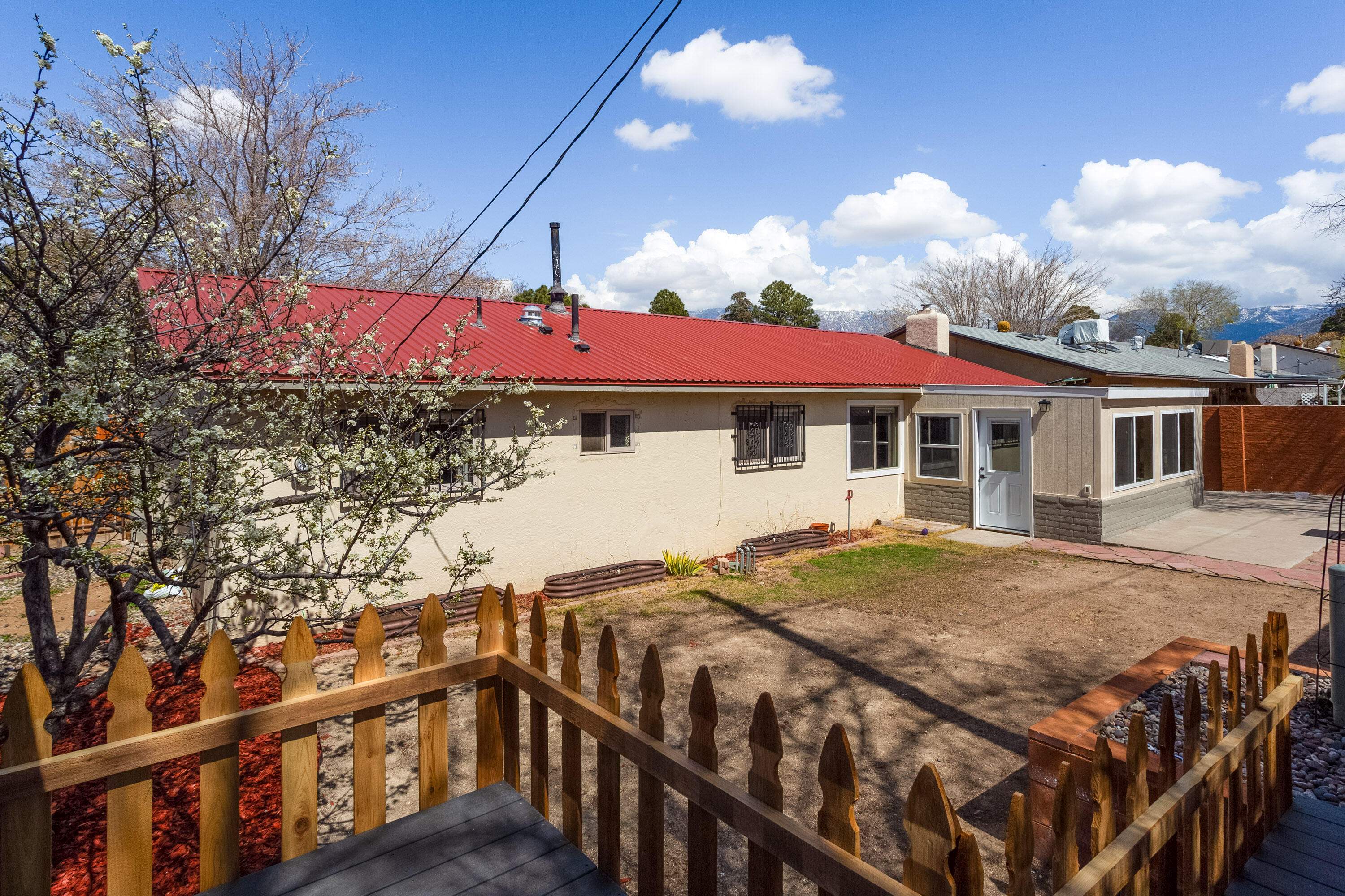 9304 Lagrima De Oro Road NE