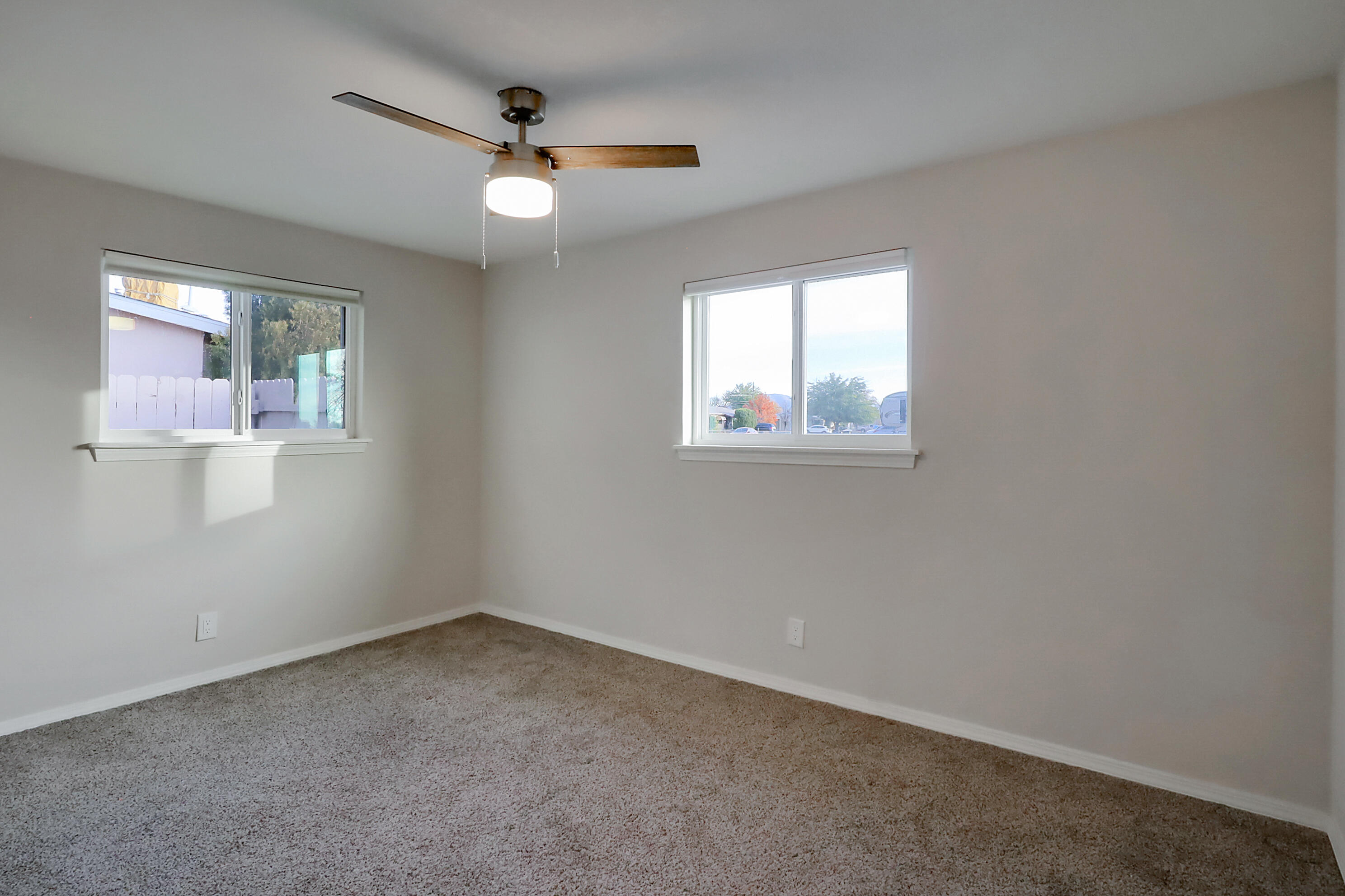 11521 Mahlon Avenue NE