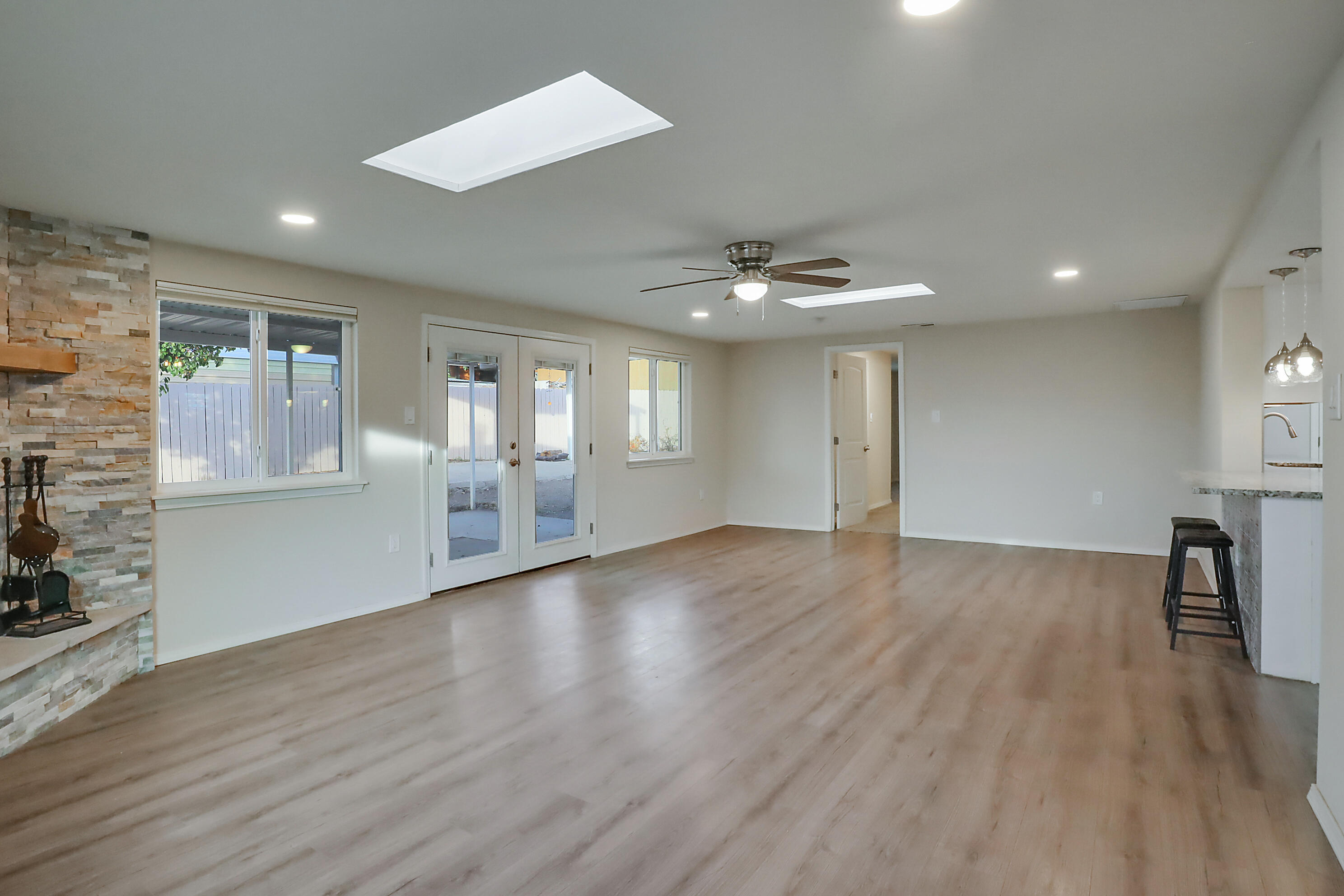 11521 Mahlon Avenue NE