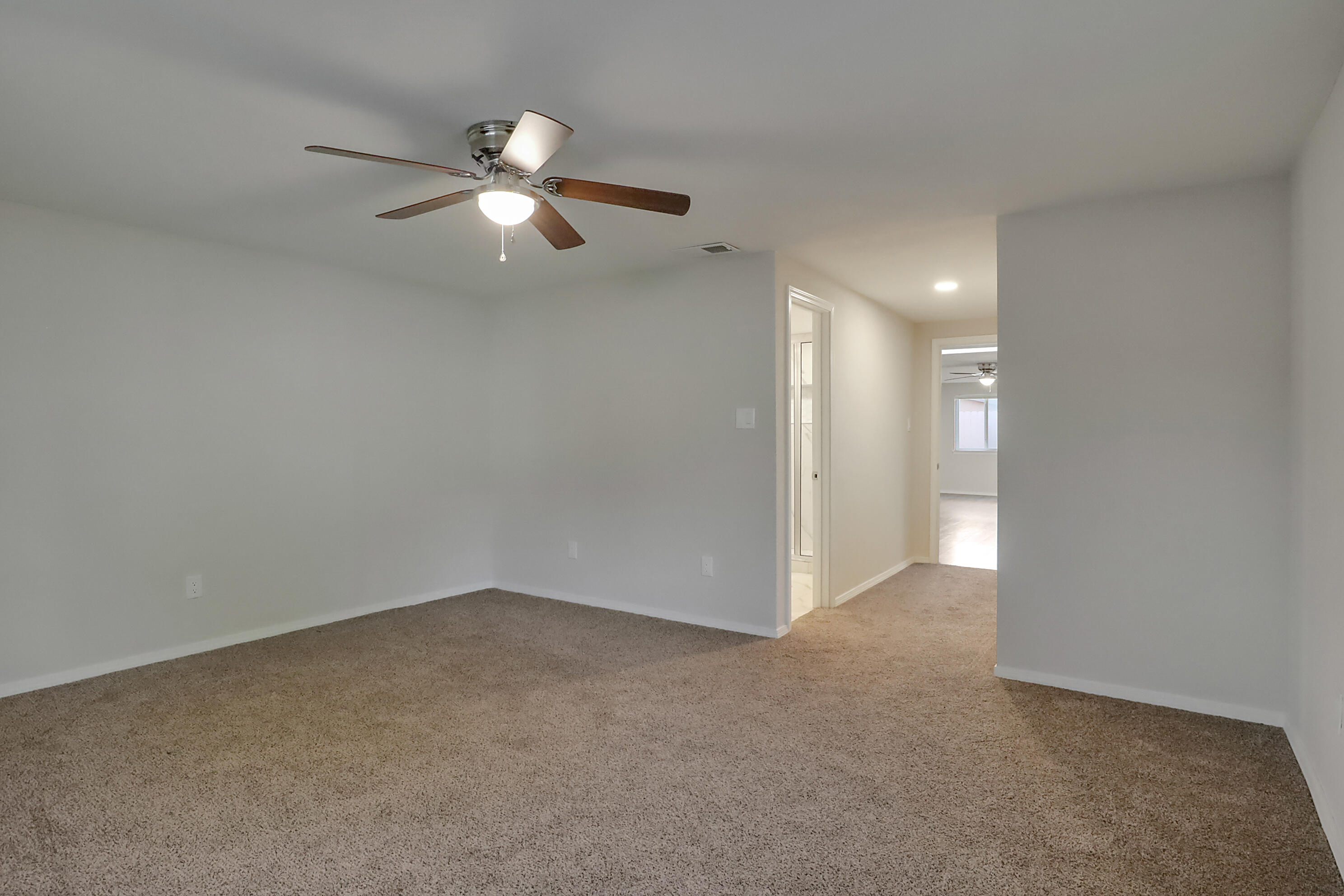 11521 Mahlon Avenue NE