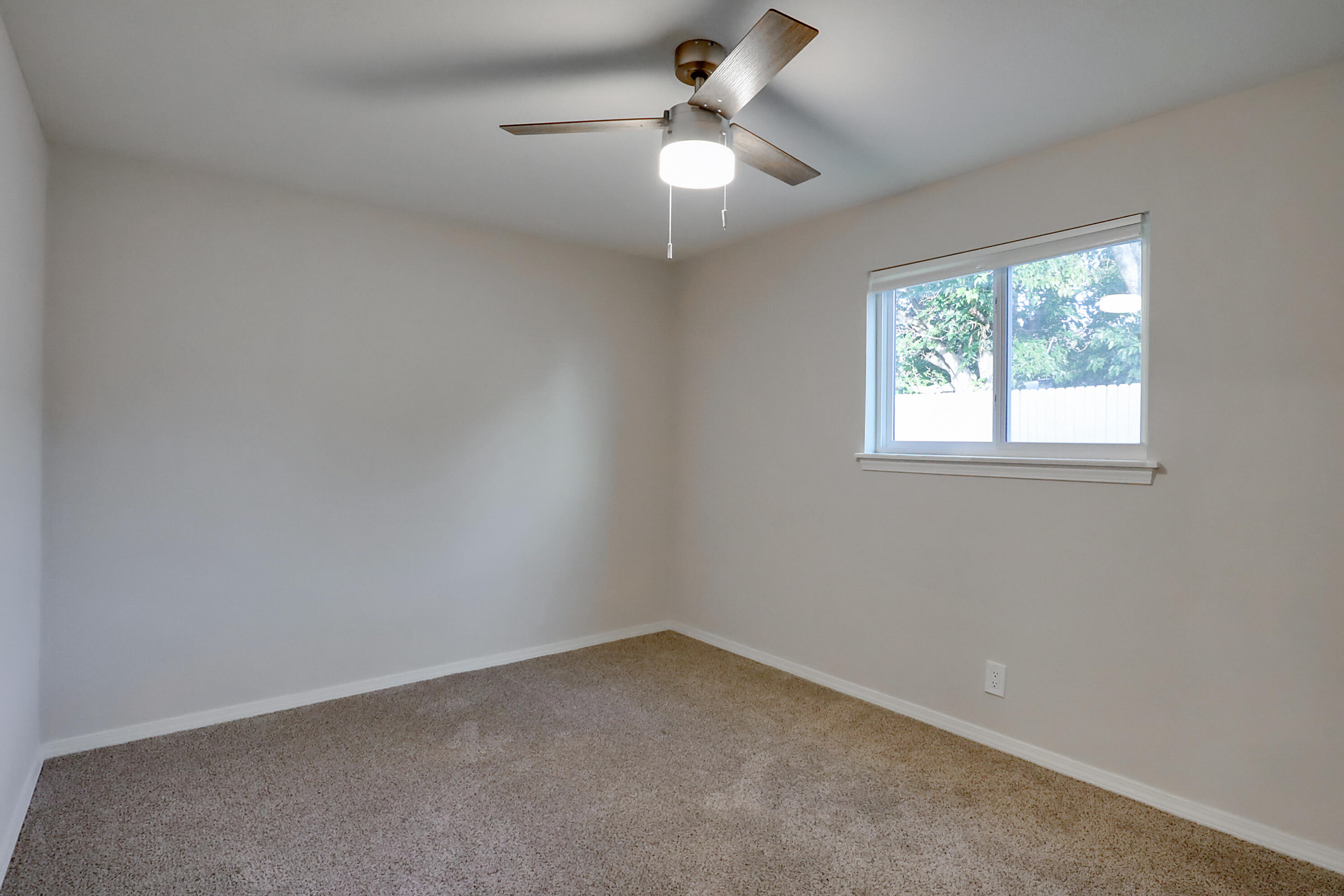 11521 Mahlon Avenue NE