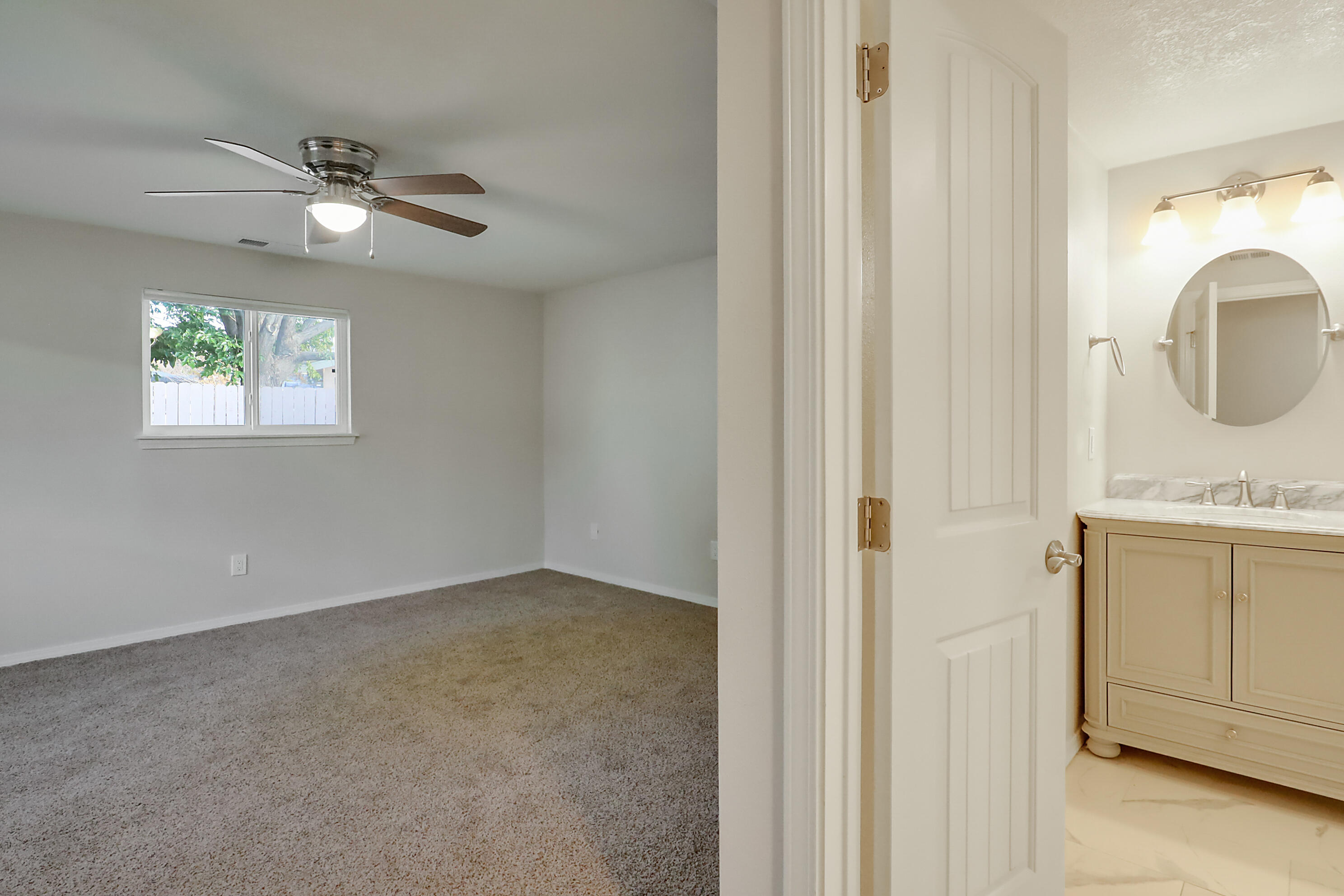 11521 Mahlon Avenue NE